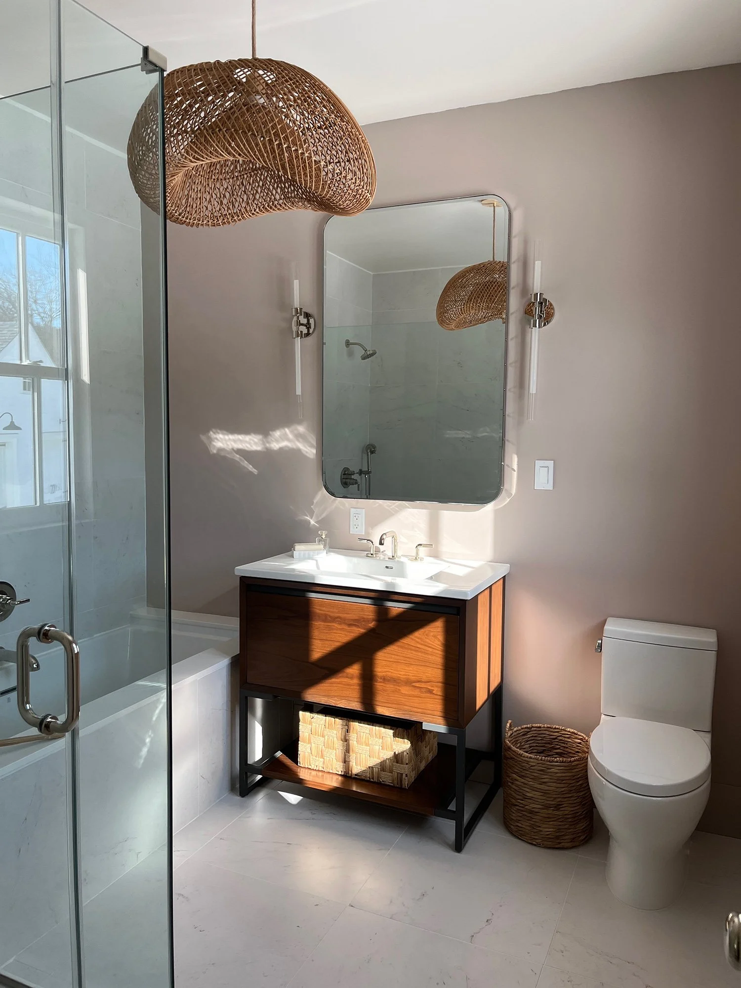 JenniferBMeyer_OldChatham_primaryBath3.jpg