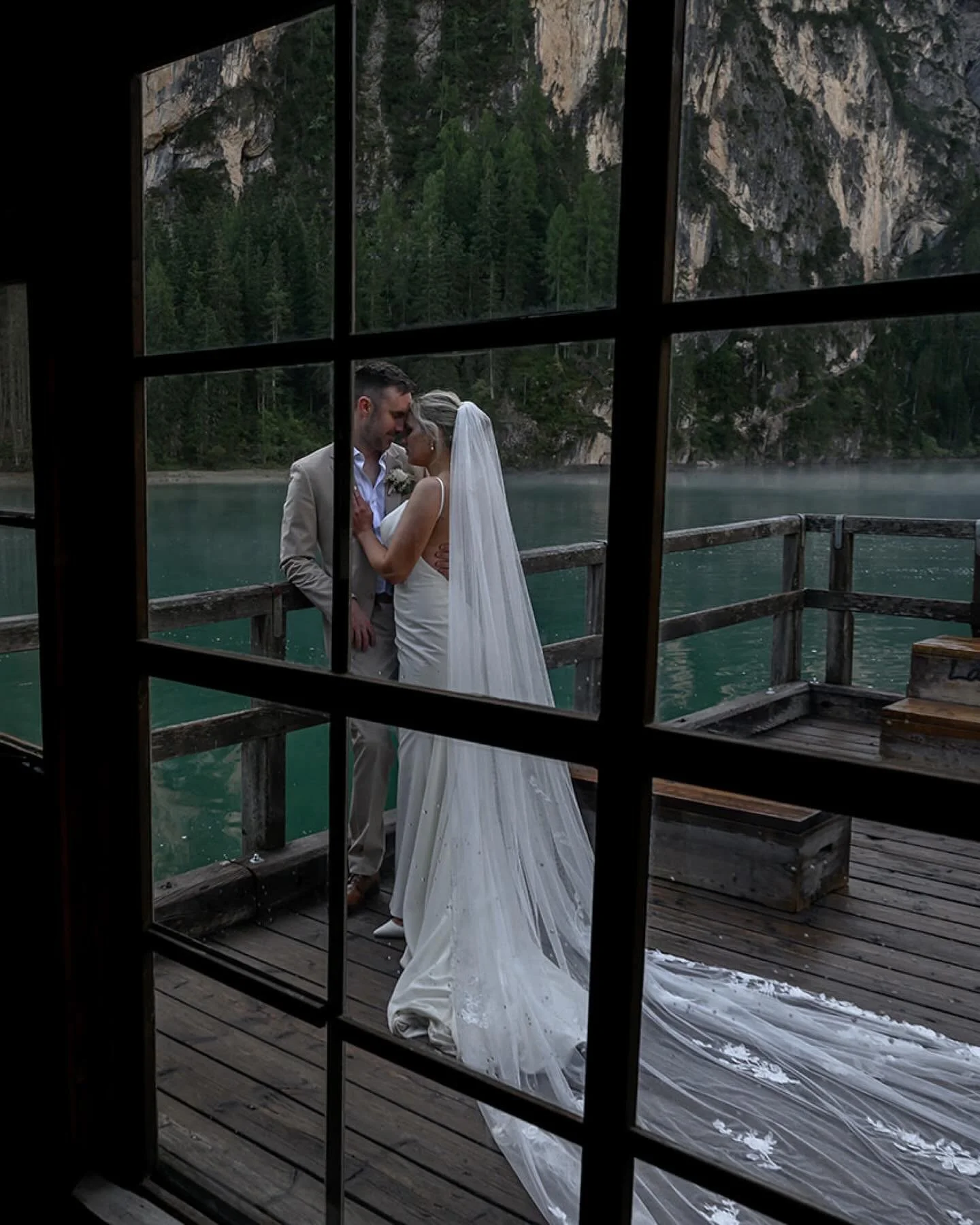 Magic. That&rsquo;s what this elopement felt like. My first time in the Dolomites and it was truly everything I ever dreamed of. From the soft glow of sunrise to the golden light of sunset, every moment felt surreal. These photos are just from the st