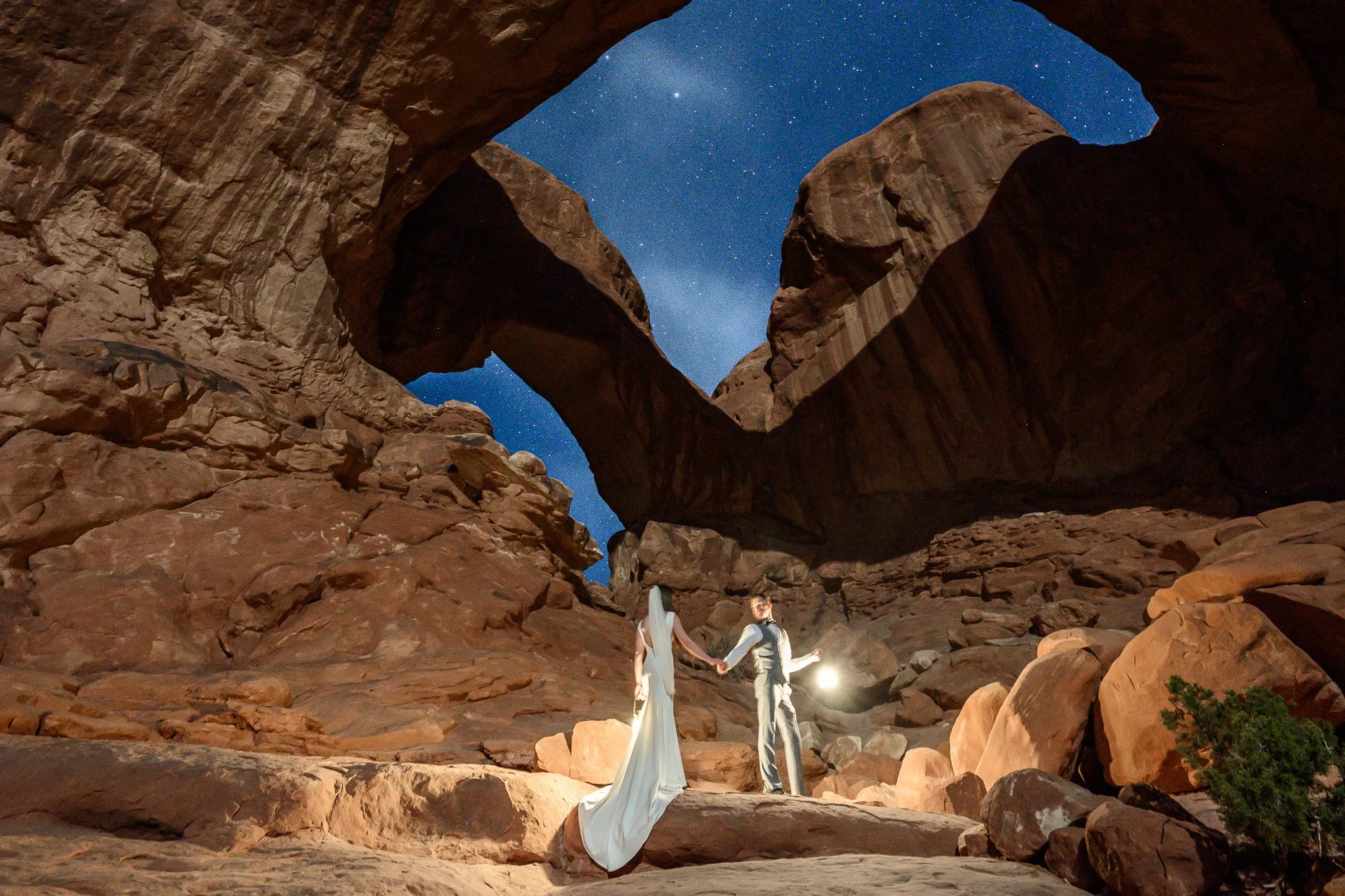 Eloping Under the Stars: Why Moab’s Dark Skies Are Magical
