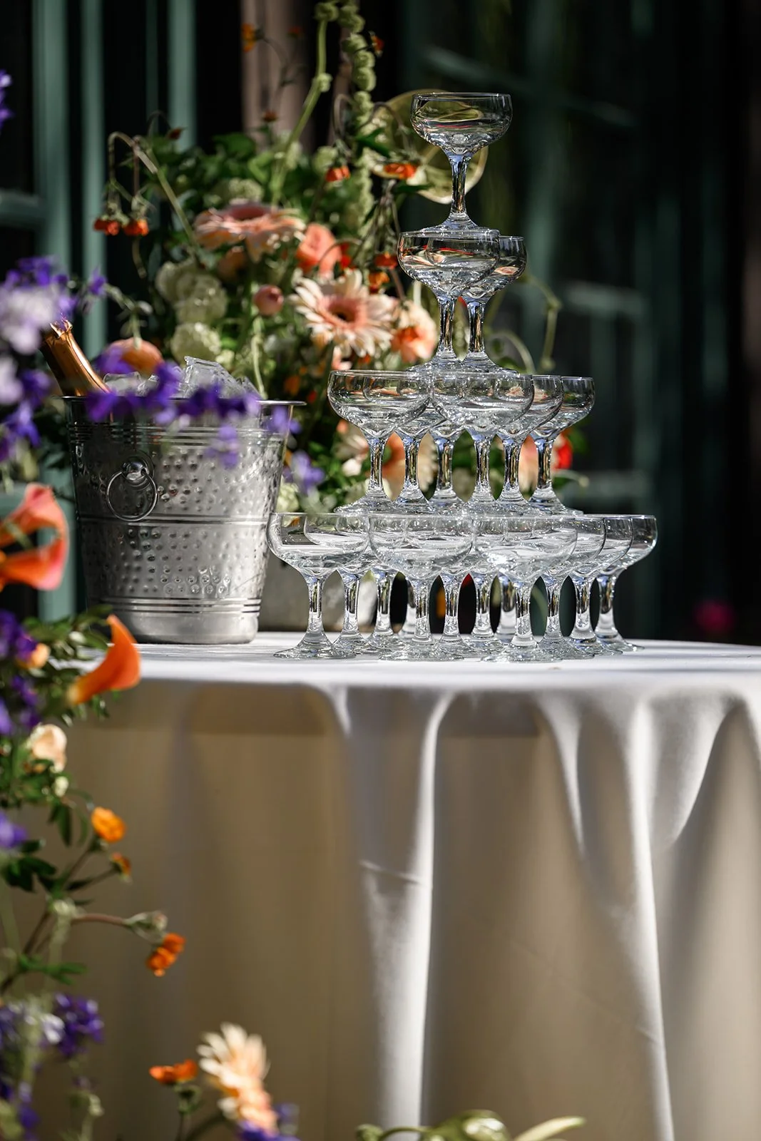 Wedding at the Allied Arts Guild in Menlo Park, CA