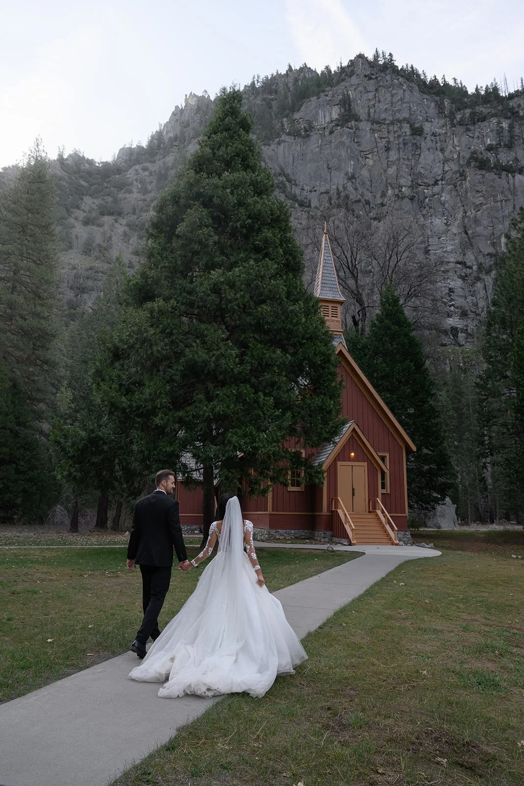 Yosemite-Chapel-1.jpg
