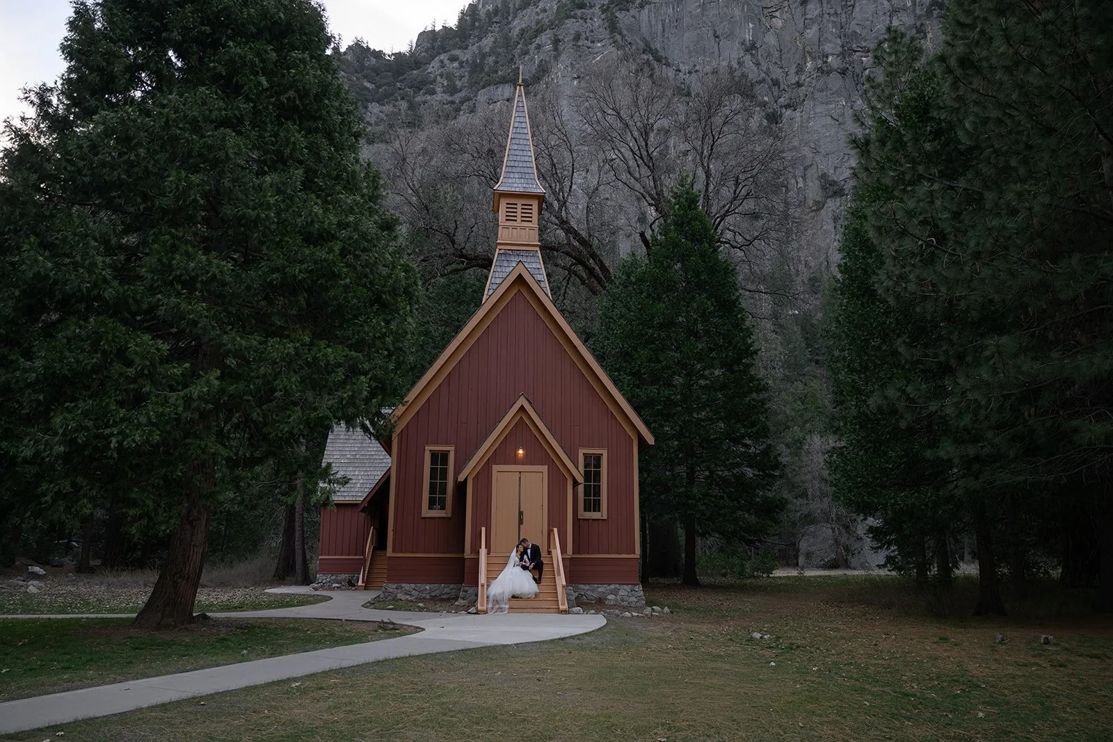 Yosemite-Chapel-28.jpg