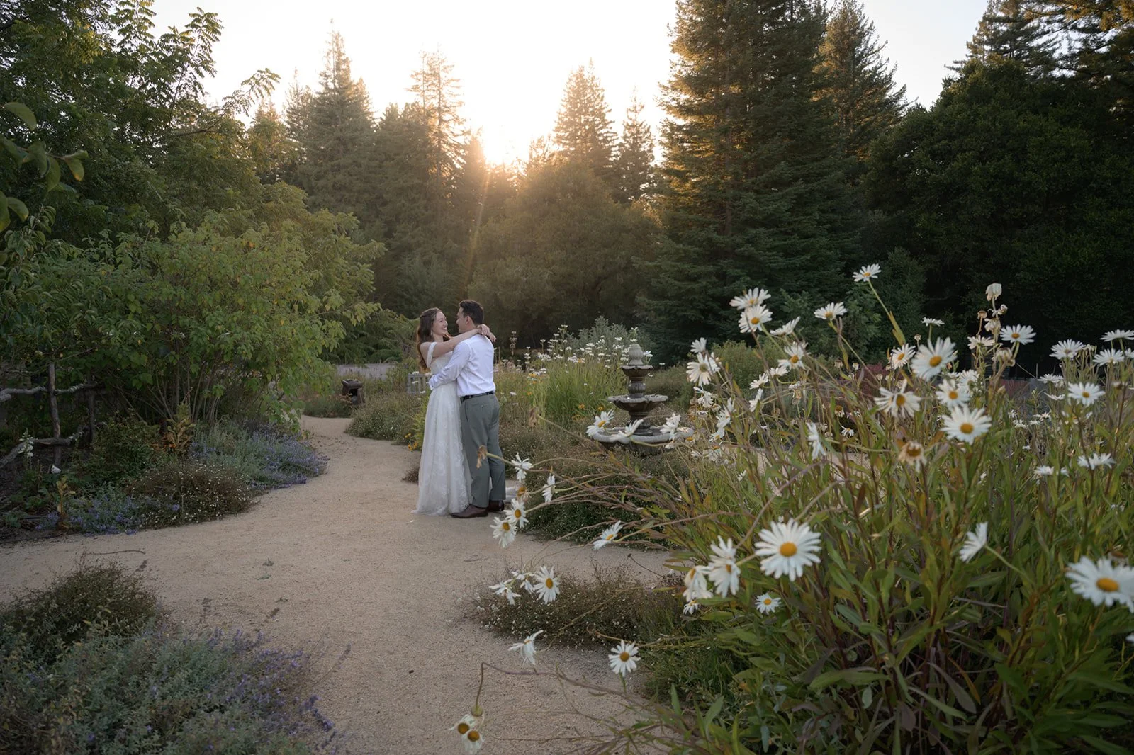 A Sydalyn Hill Wedding: A Relaxed Day in the Redwoods With Everyone They Love