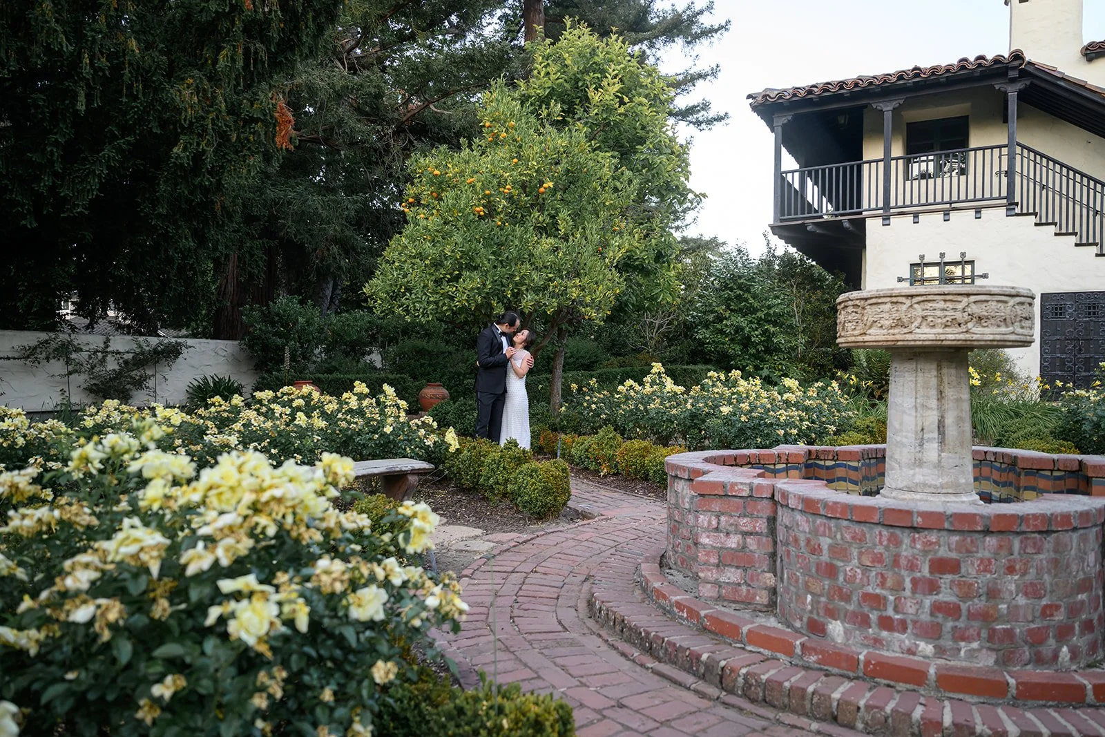 Wedding at the Allied Arts Guild in Menlo Park, CA