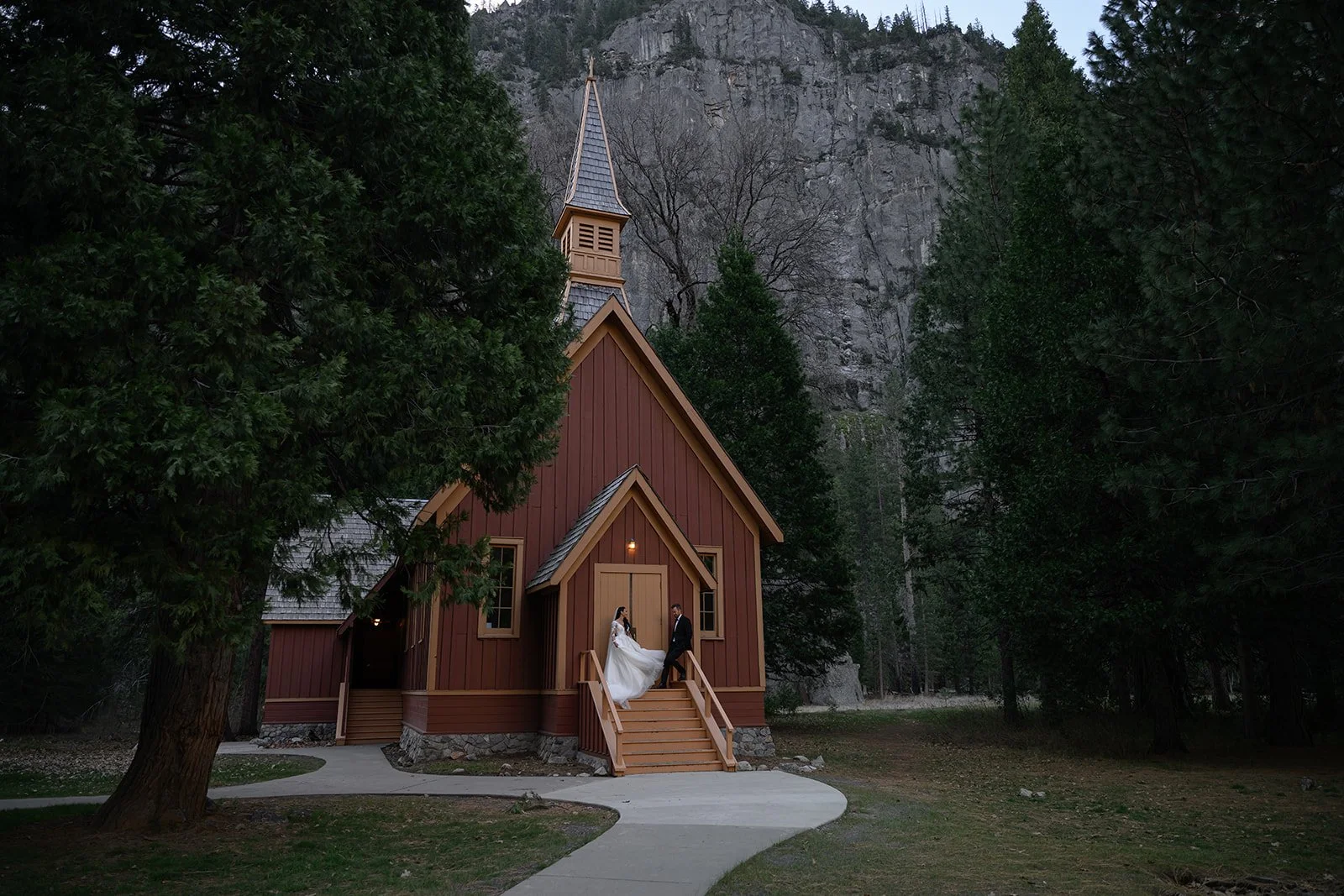 Yosemite-Chapel-19 copy.jpg