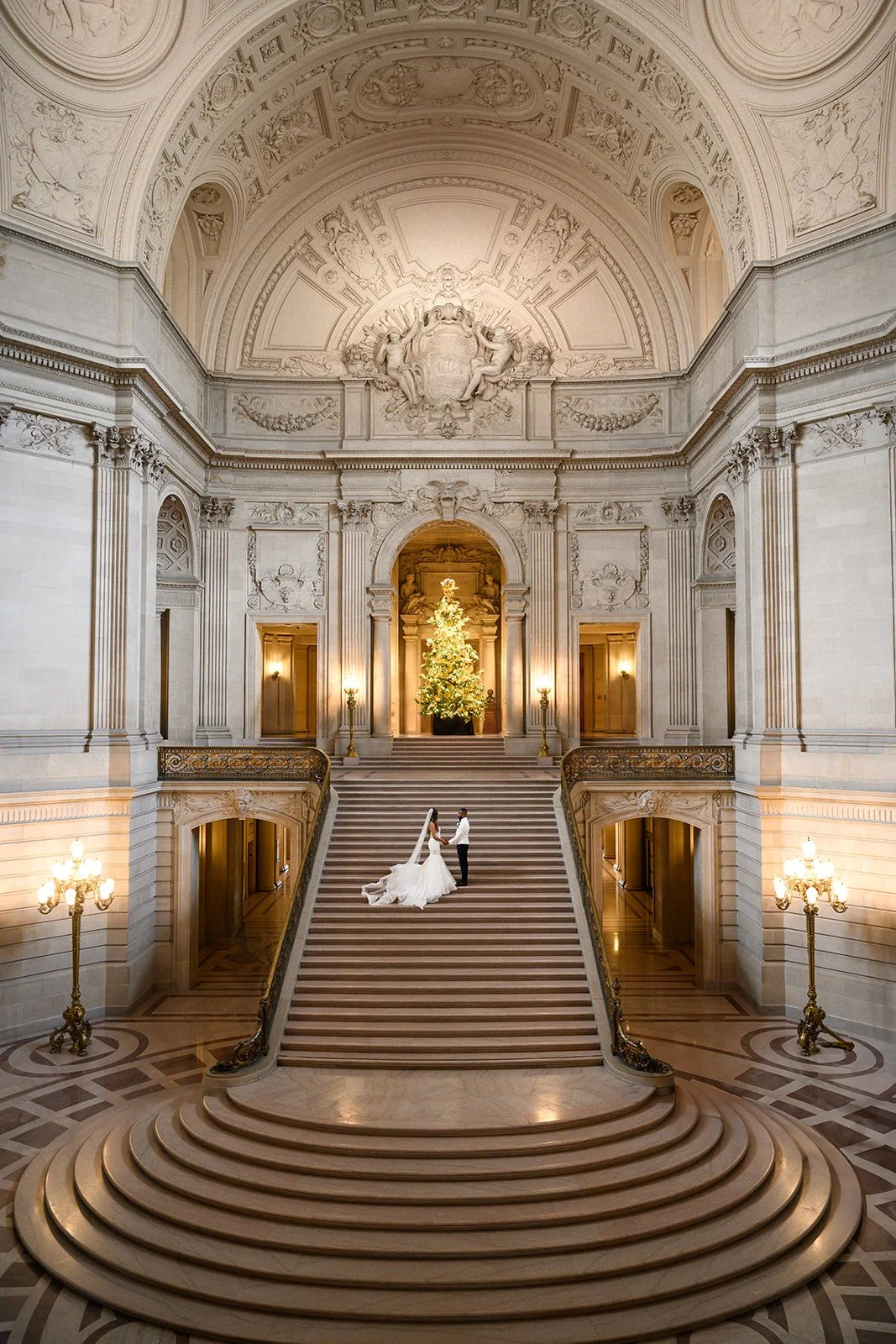 Christmas Wedding At City Hall (All)(sanfranciscocityhall)