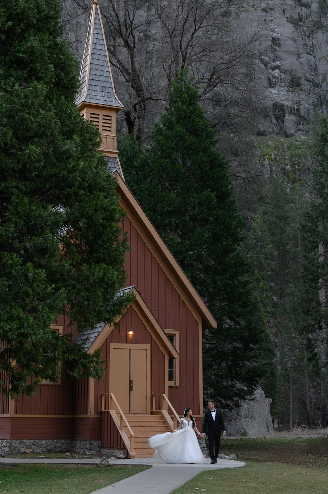 Yosemite-Chapel-42 copy.jpg