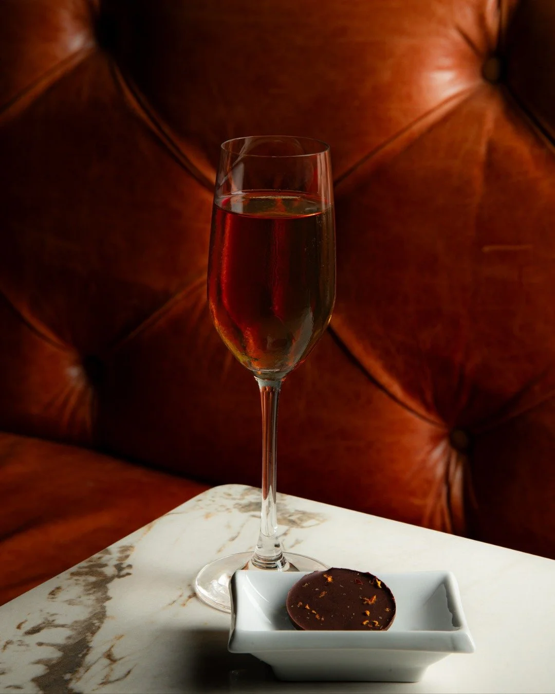 L&eacute;ger, raffin&eacute;, et juste assez d&eacute;cadent.

Light, refined, and just decadent enough.

#Barrelmans #OldMontreal #OldPort #GensduVieux #Cocktails #Tapas #Mixology