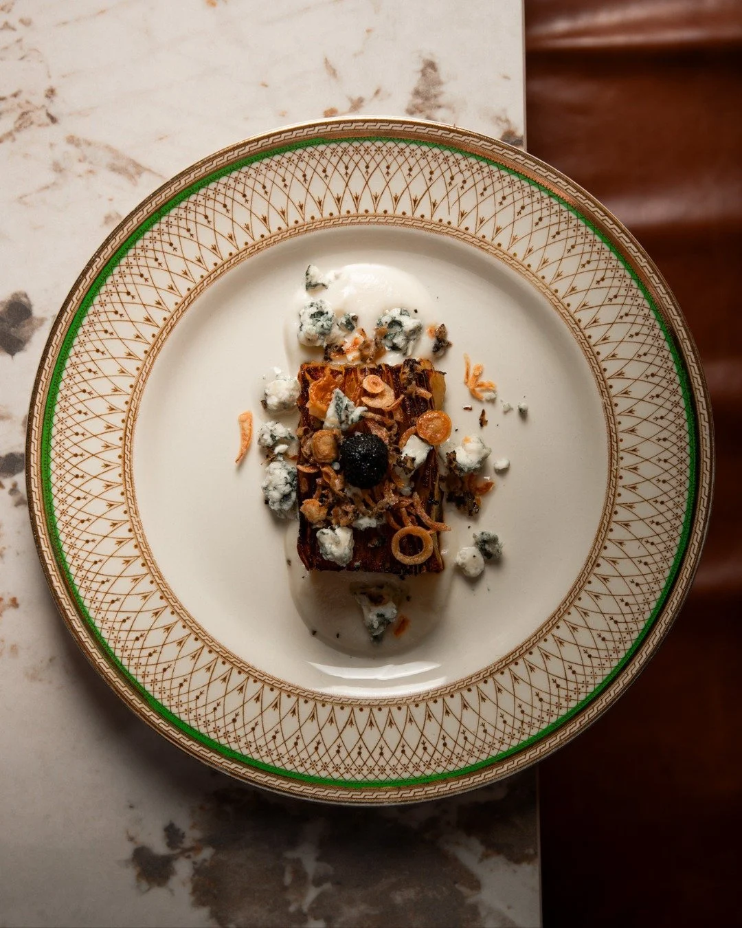 Croquant, fondant, inoubliable.

Crisp, soft, unforgettable.

#Barrelmans #OldMontreal #OldPort #GensduVieux #Cocktails #Tapas #Mixology