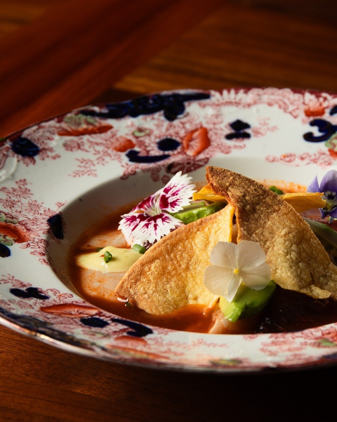 L&eacute;ger, pr&eacute;cis, et plein de caract&egrave;re.

Light, precise, and full of character.

#Barrelmans #OldMontreal #OldPort #GensduVieux #Cocktails #Tapas #Mixology