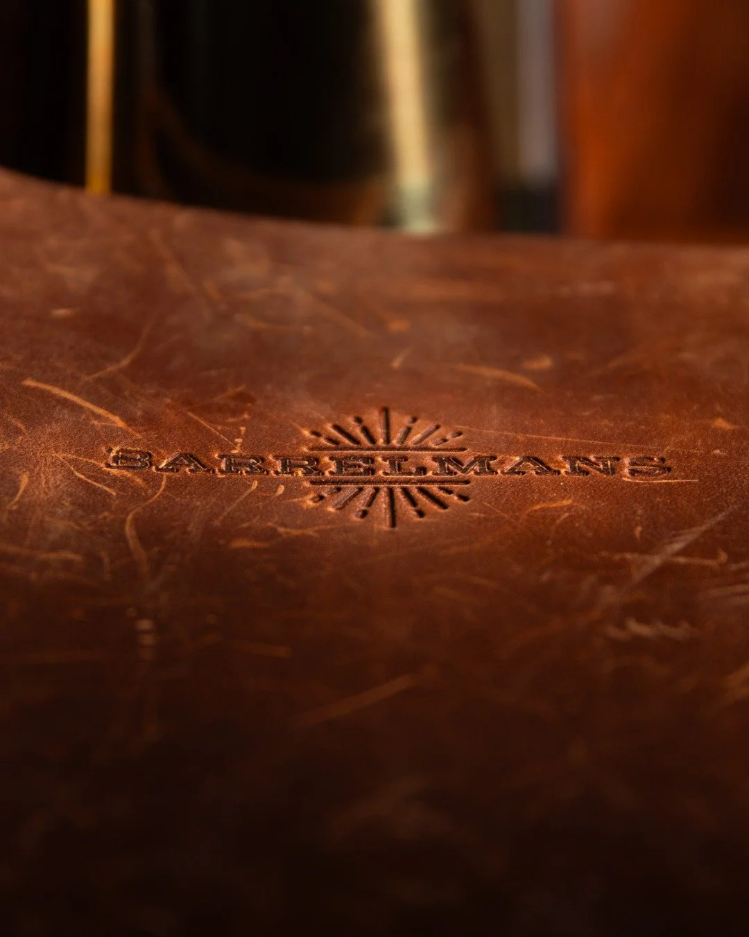 Des pages qui ont vu passer des soir&eacute;es enti&egrave;res. Et qui en promettent encore beaucoup.

Pages that have seen countless nights. And promise many more.

#Barrelmans #OldMontreal #OldPort #GensduVieux #Cocktails #Tapas #Mixology