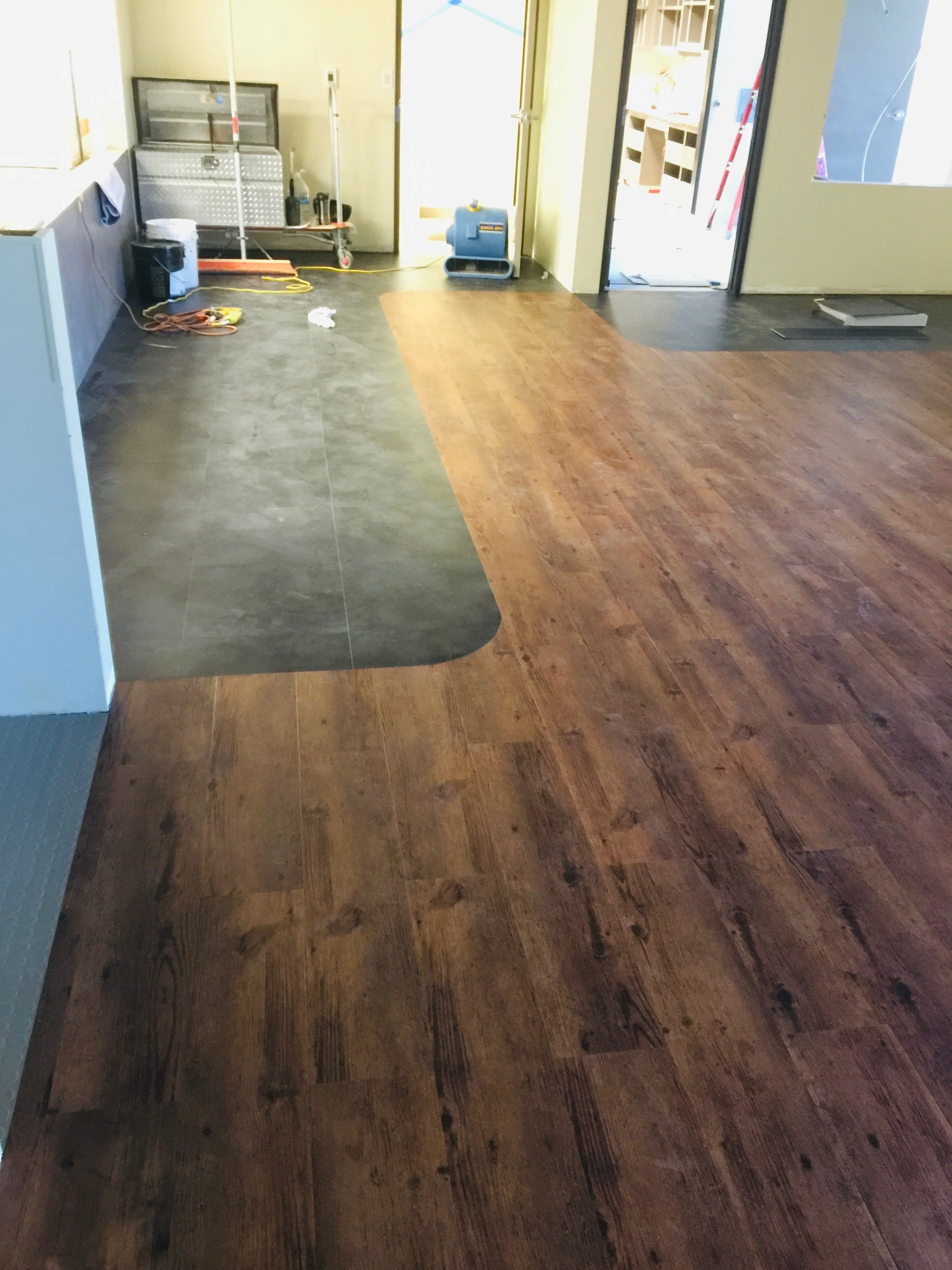 LVT Plank with Radius LVT Squares 