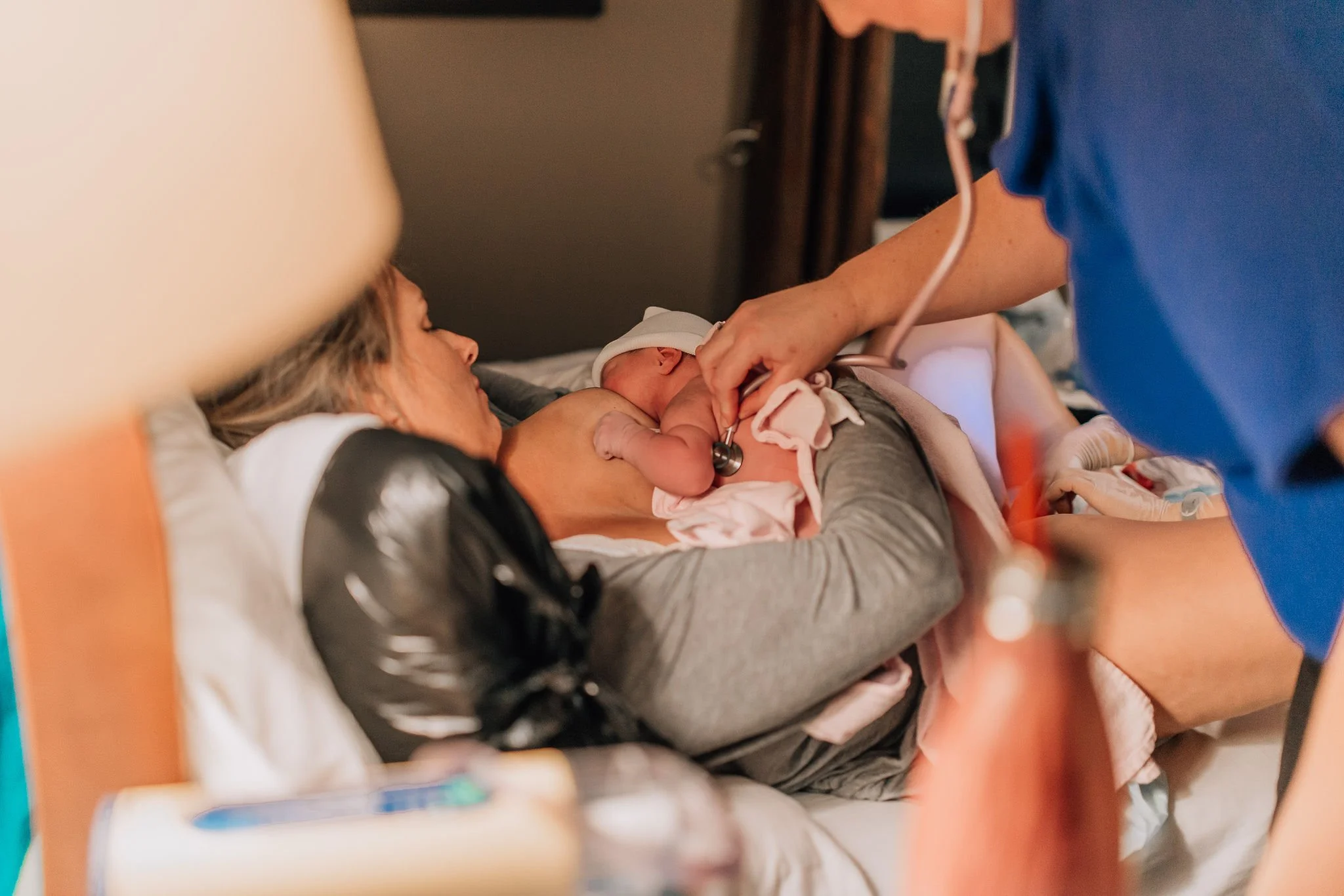 Birth doula supporting VBAC labor in Southern California hospital setting.