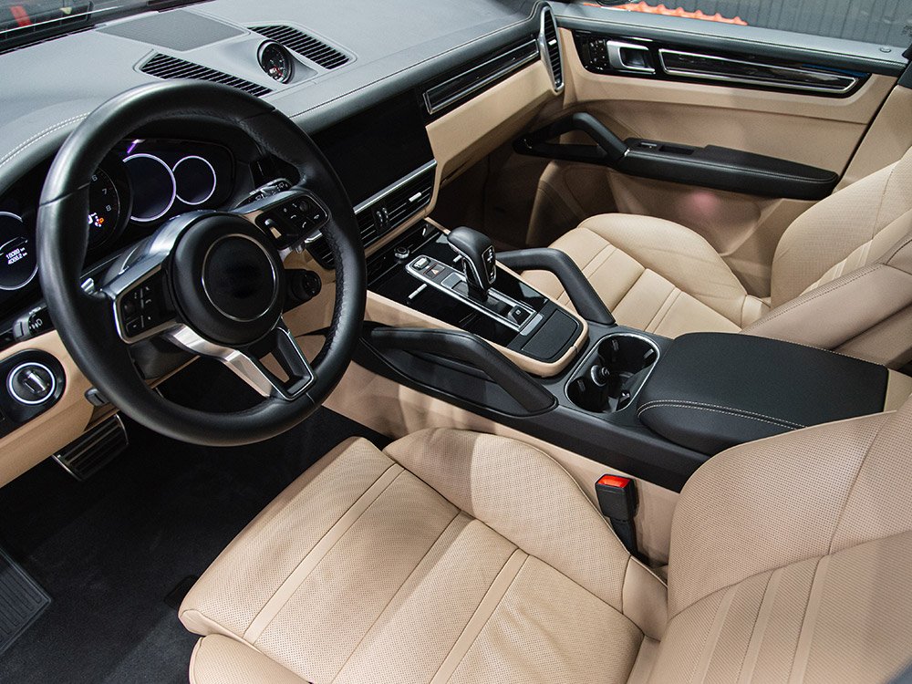 Porche plus.jpg