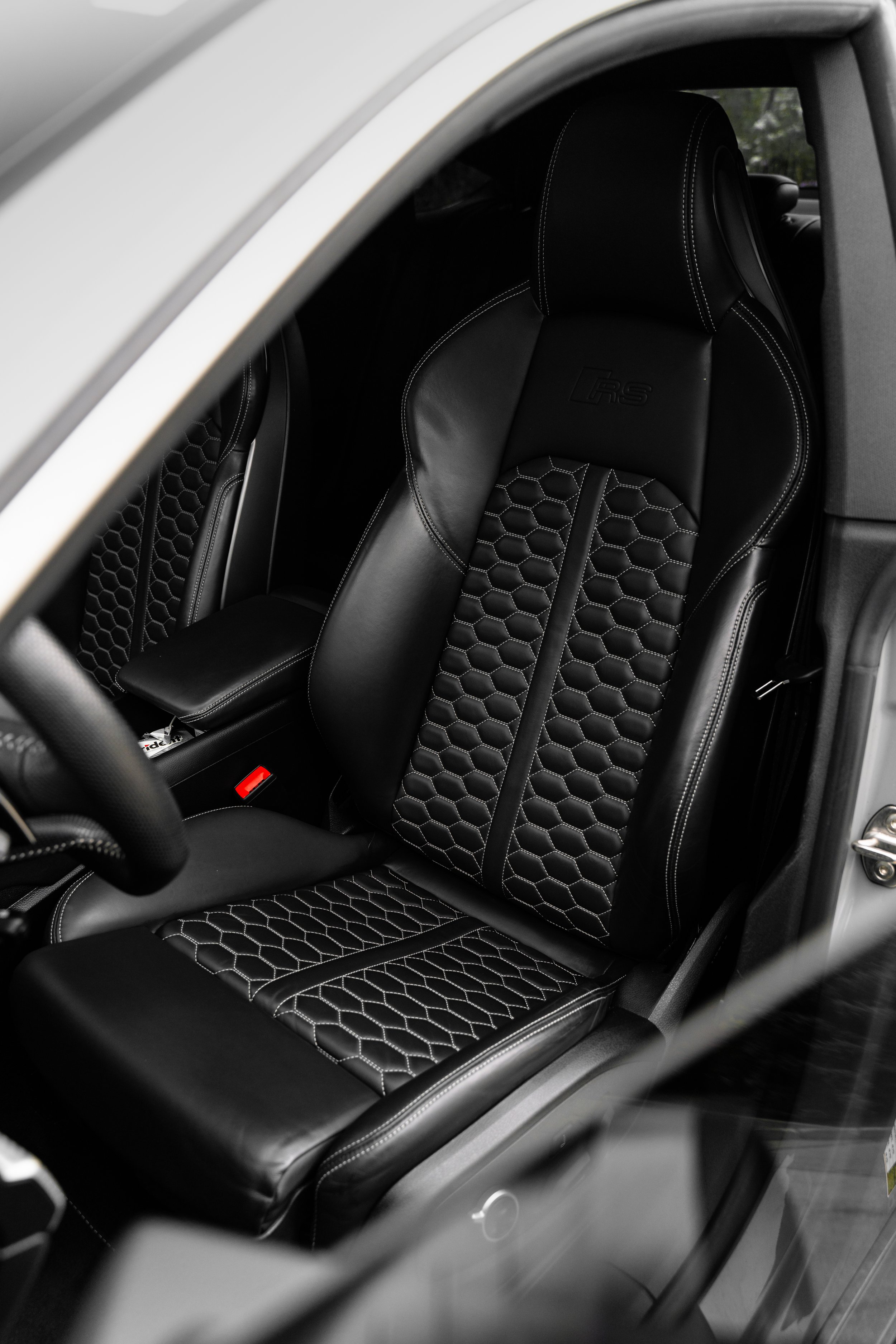 Interior - Seat - 3x2.jpg