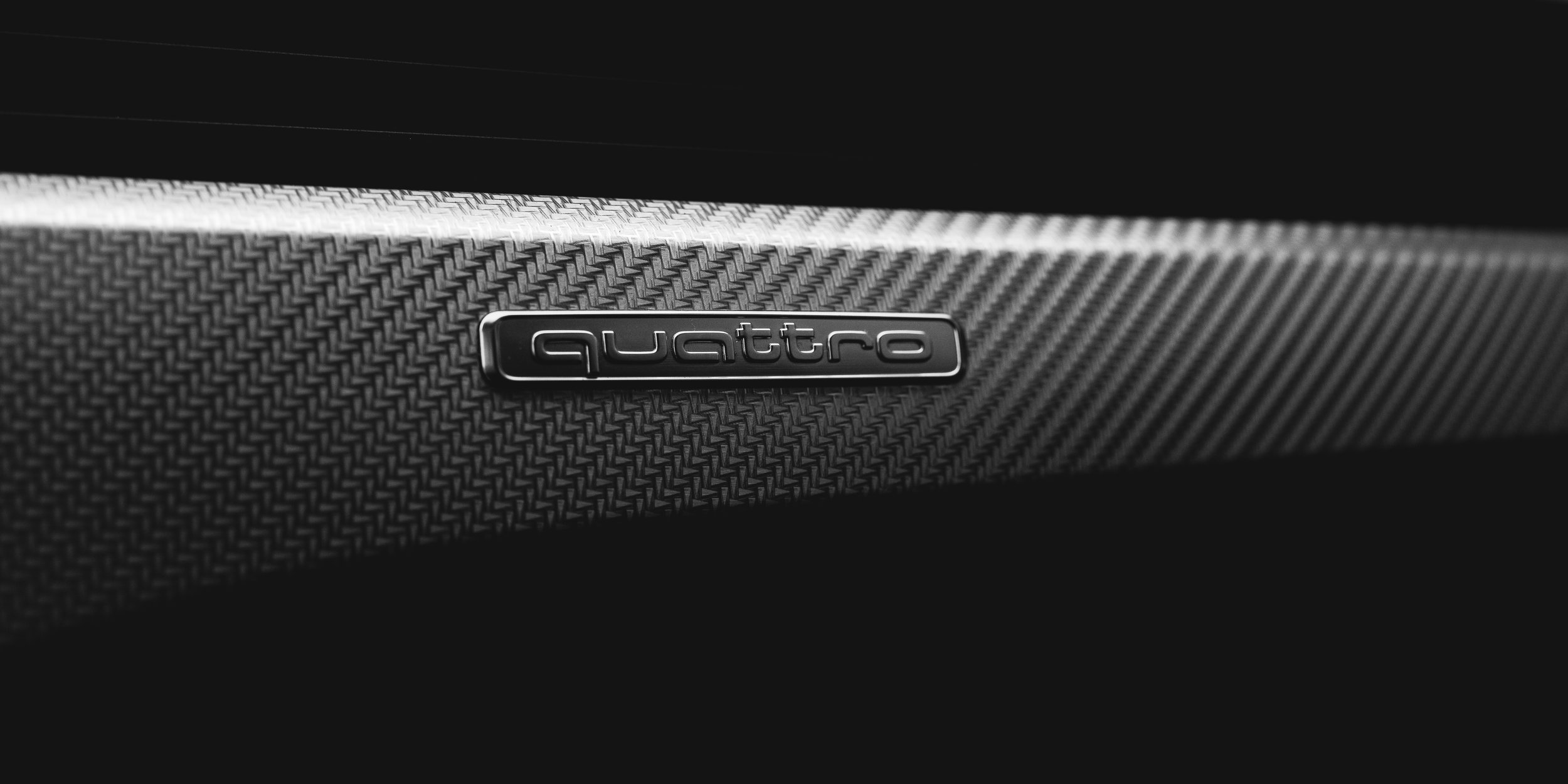 Interior - Quattro B+W - 2x1.jpg