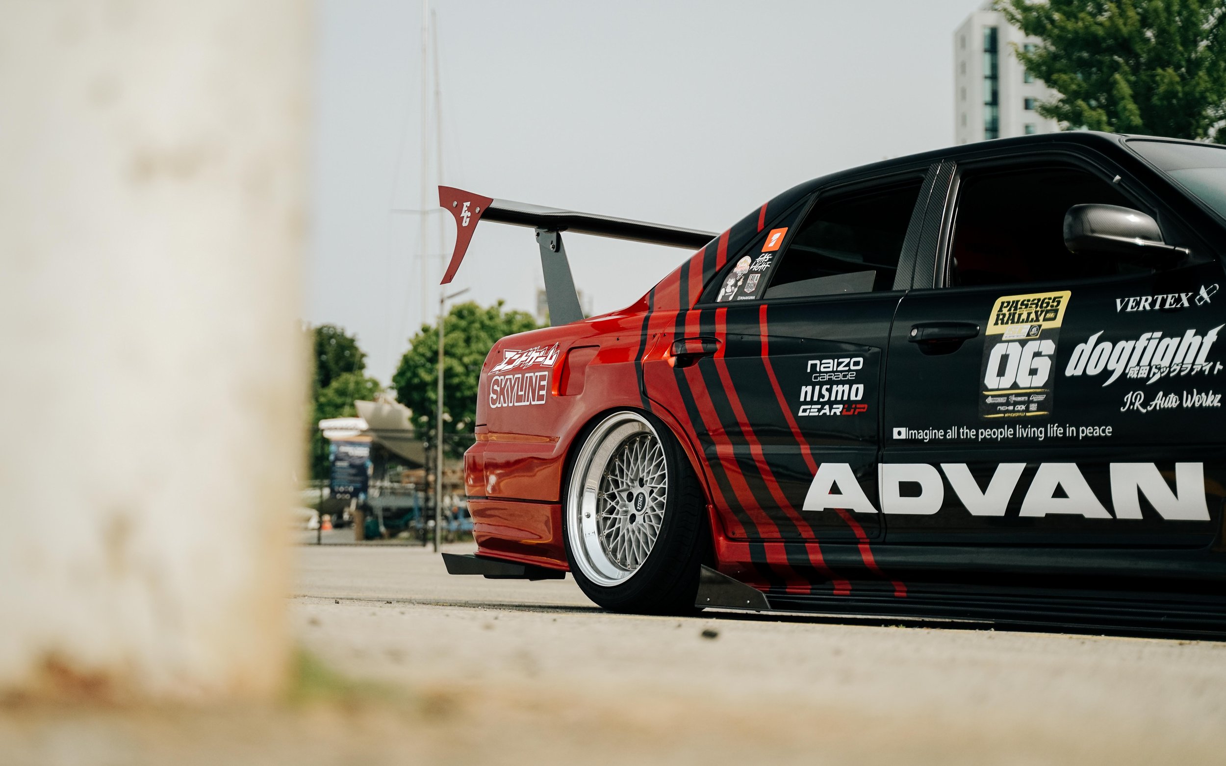 Rear Corner Fore Wide - 16x10.jpg