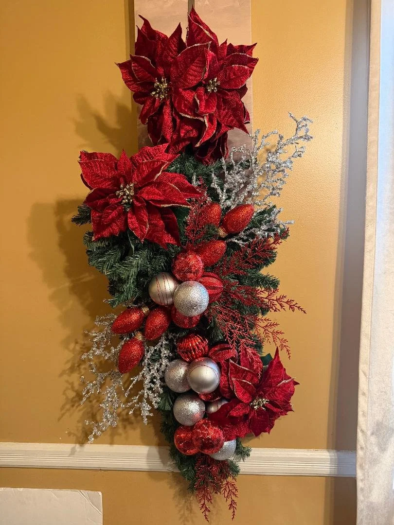 WENDY WREATH.jpg
