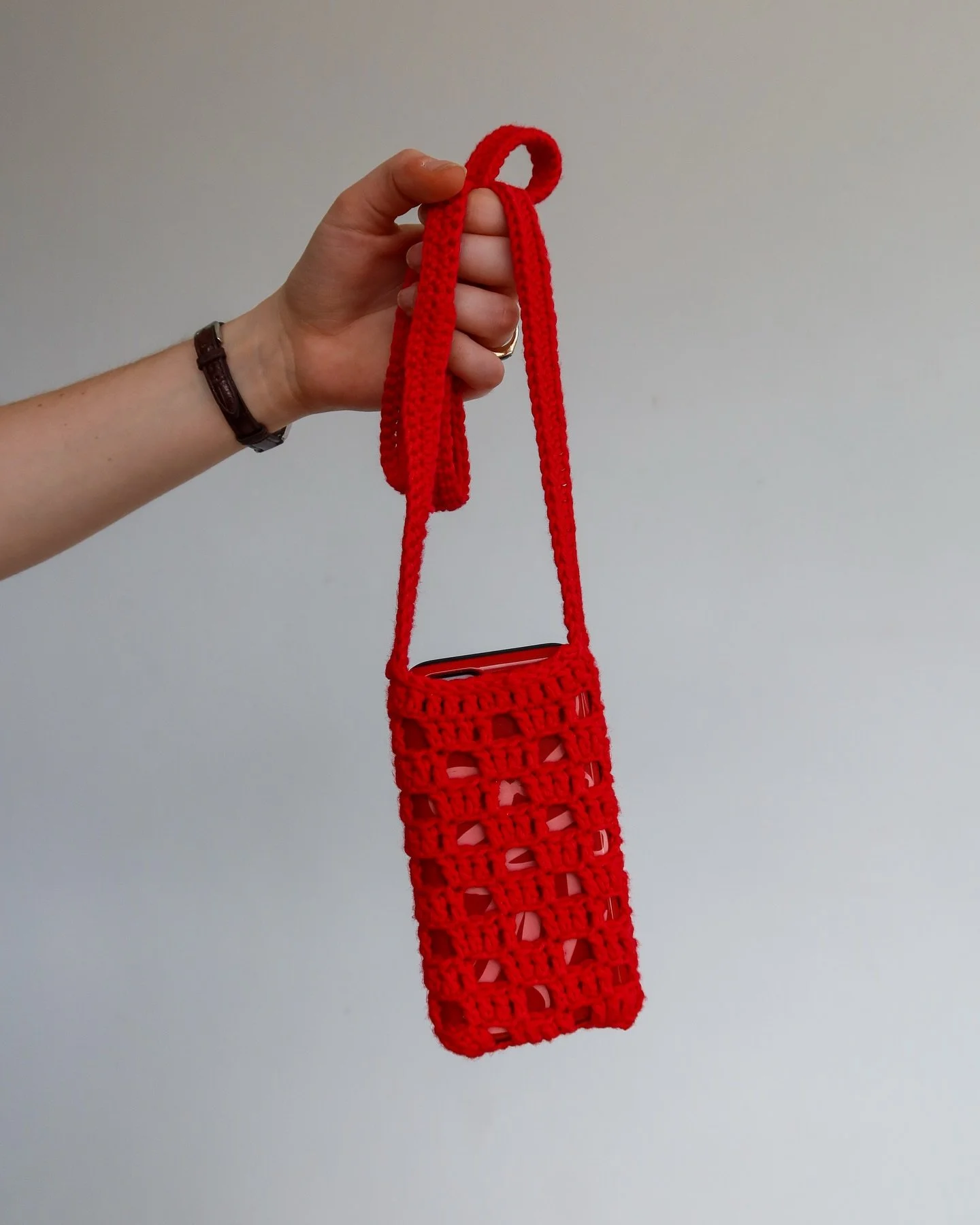 The Pip Phone Bag Crochet Pattern is available to download from my website and Ravelry!

Happy crocheting xx 

#patternrelease #crochetphonebag #phonebag #crochetpattern #crochet