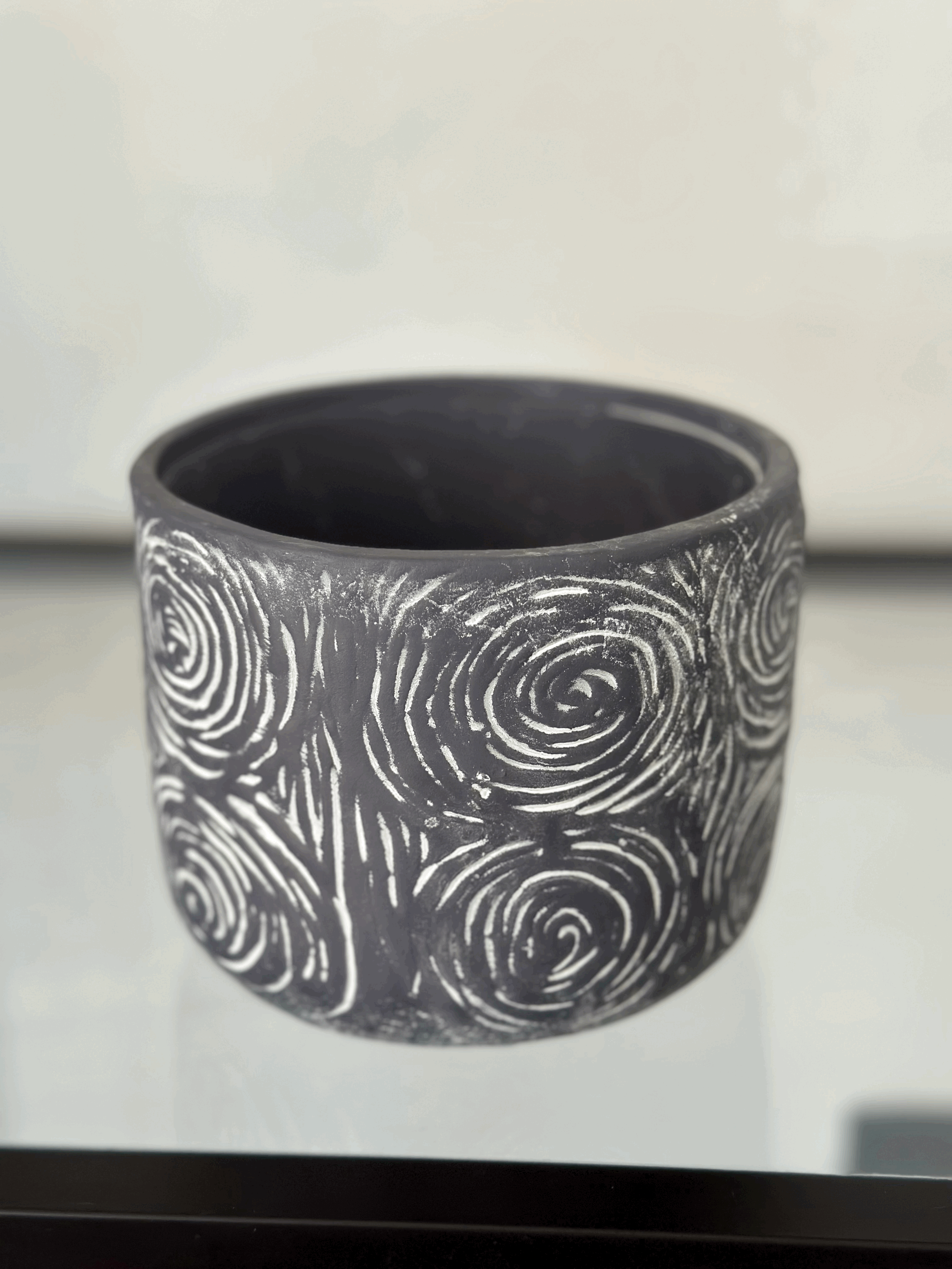 Aztec Pot - Dark Grey