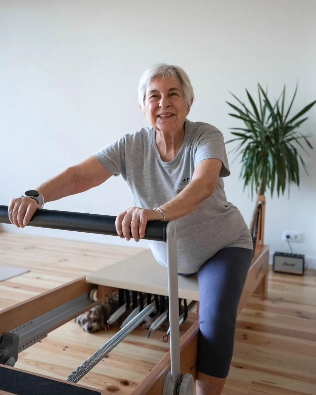Sessão de Pilates para alunos +60 em Marvila, Lisboa, com treino personalizado de força e estabilidade.