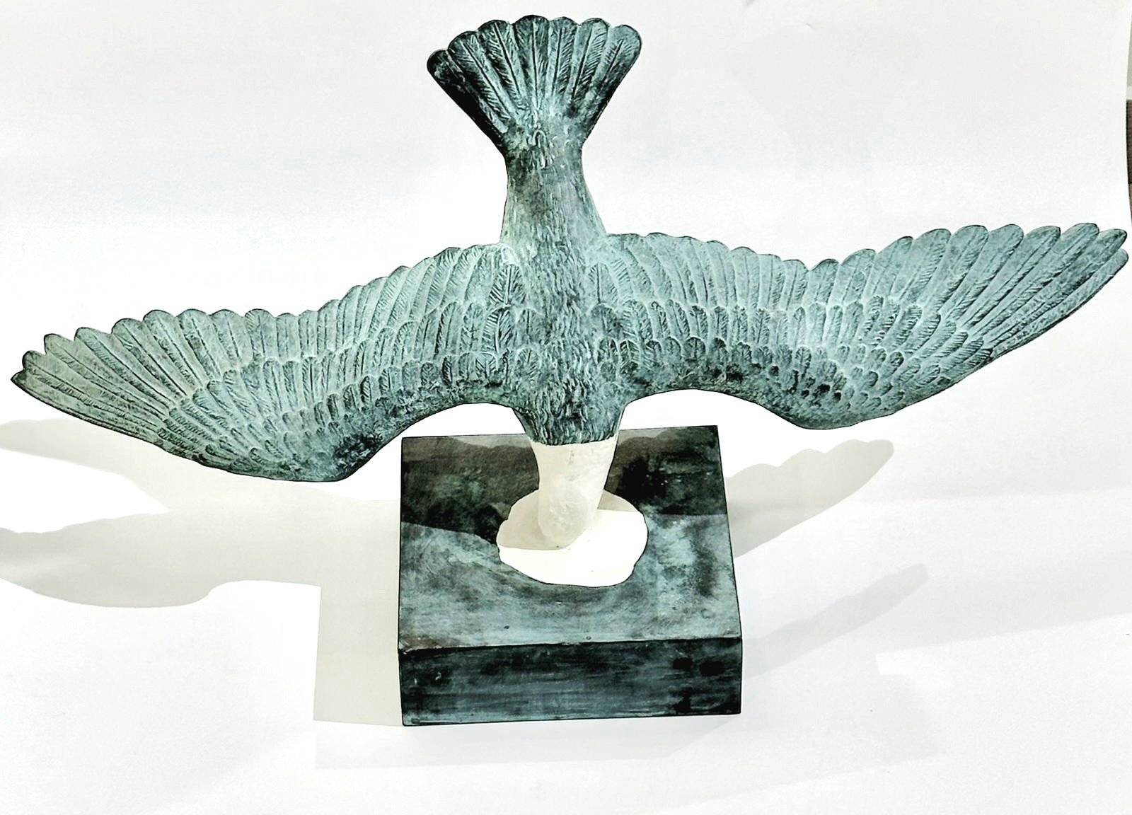 Escultura em bronze de José de Guimarães, 2007