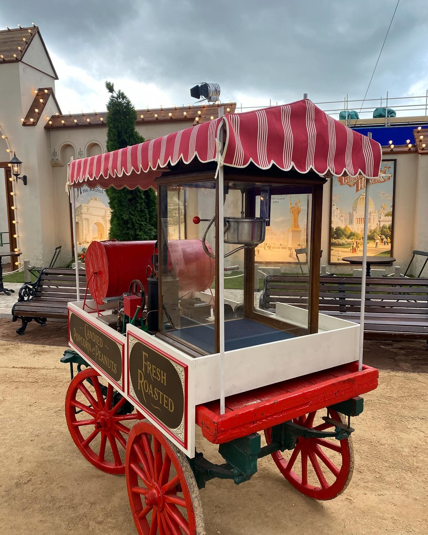 The sweetest little cart covers and canopies for the Chicago world fair episode on Loki 2. Which one are you? 
🎡🎠🎪