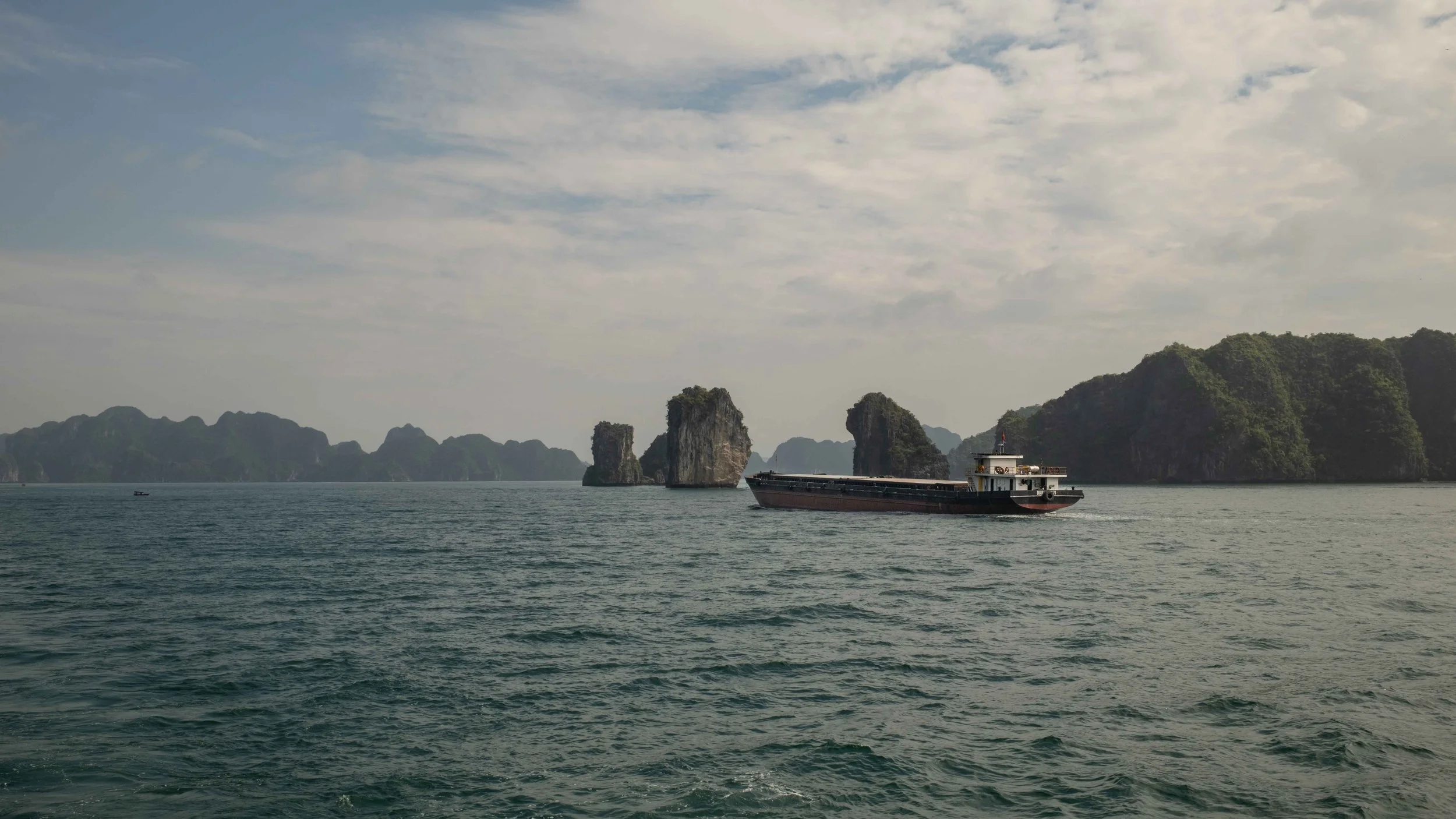 cargo-ship-ha-long-bay.jpg