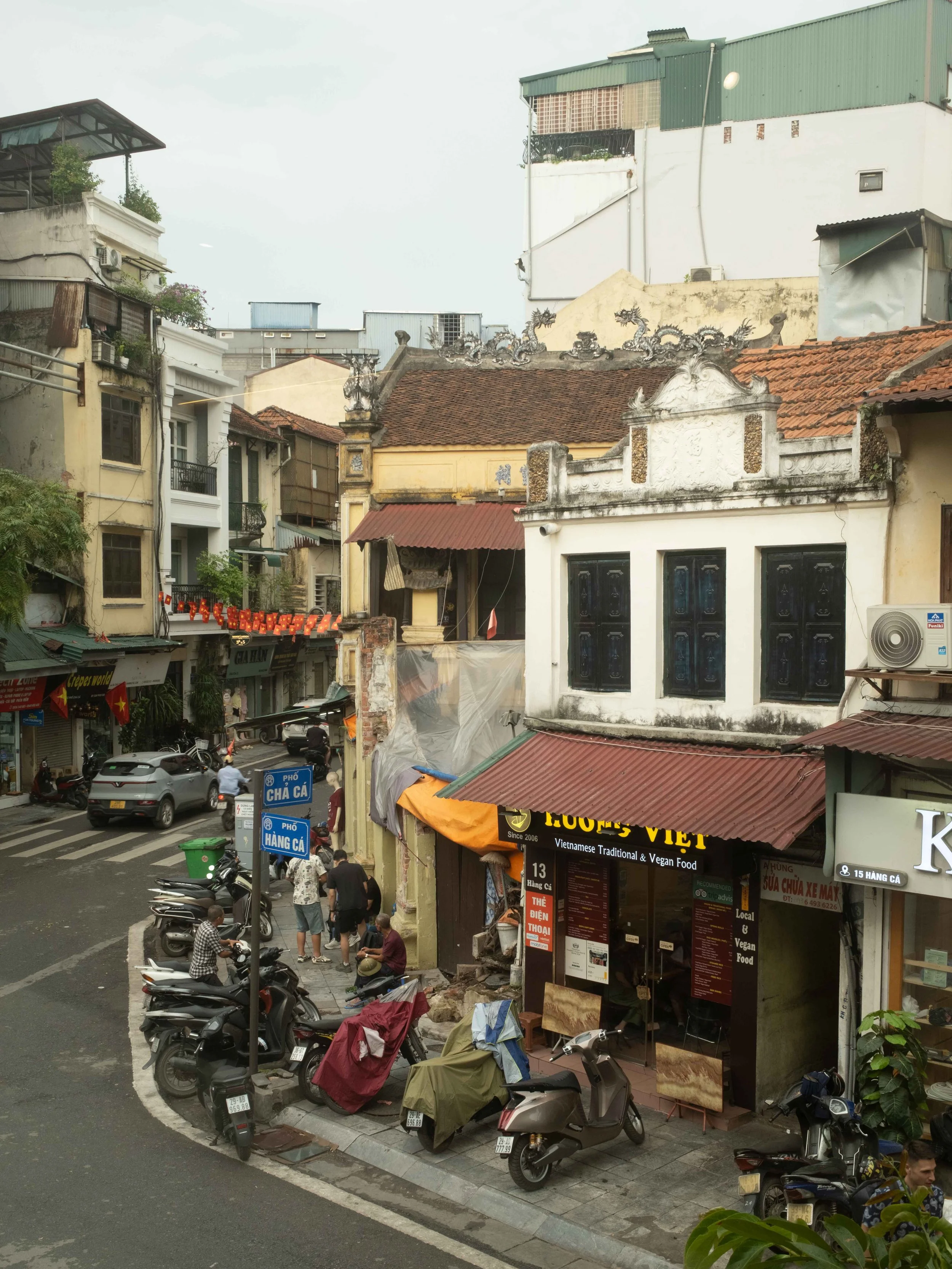 street-corner-hanoi.jpg