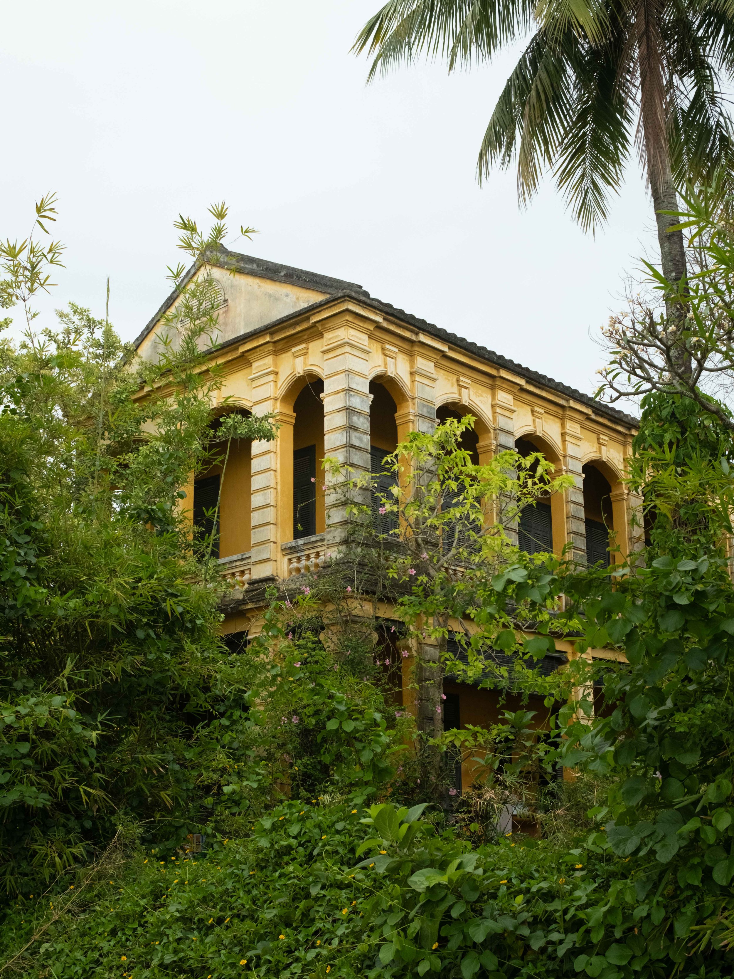 abandoned-building-hoi-an.jpg
