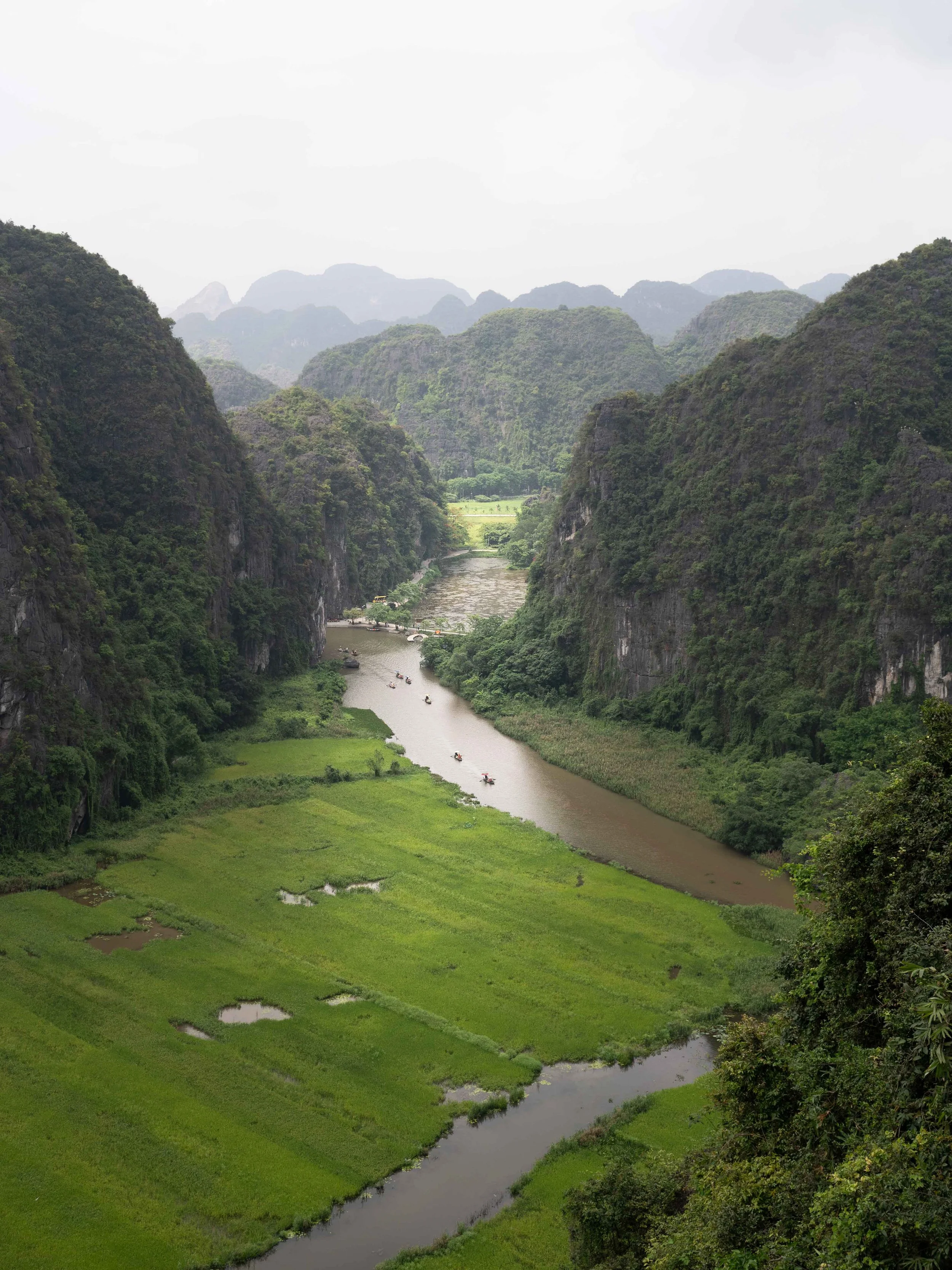 ninh-binh-vietnam.jpg