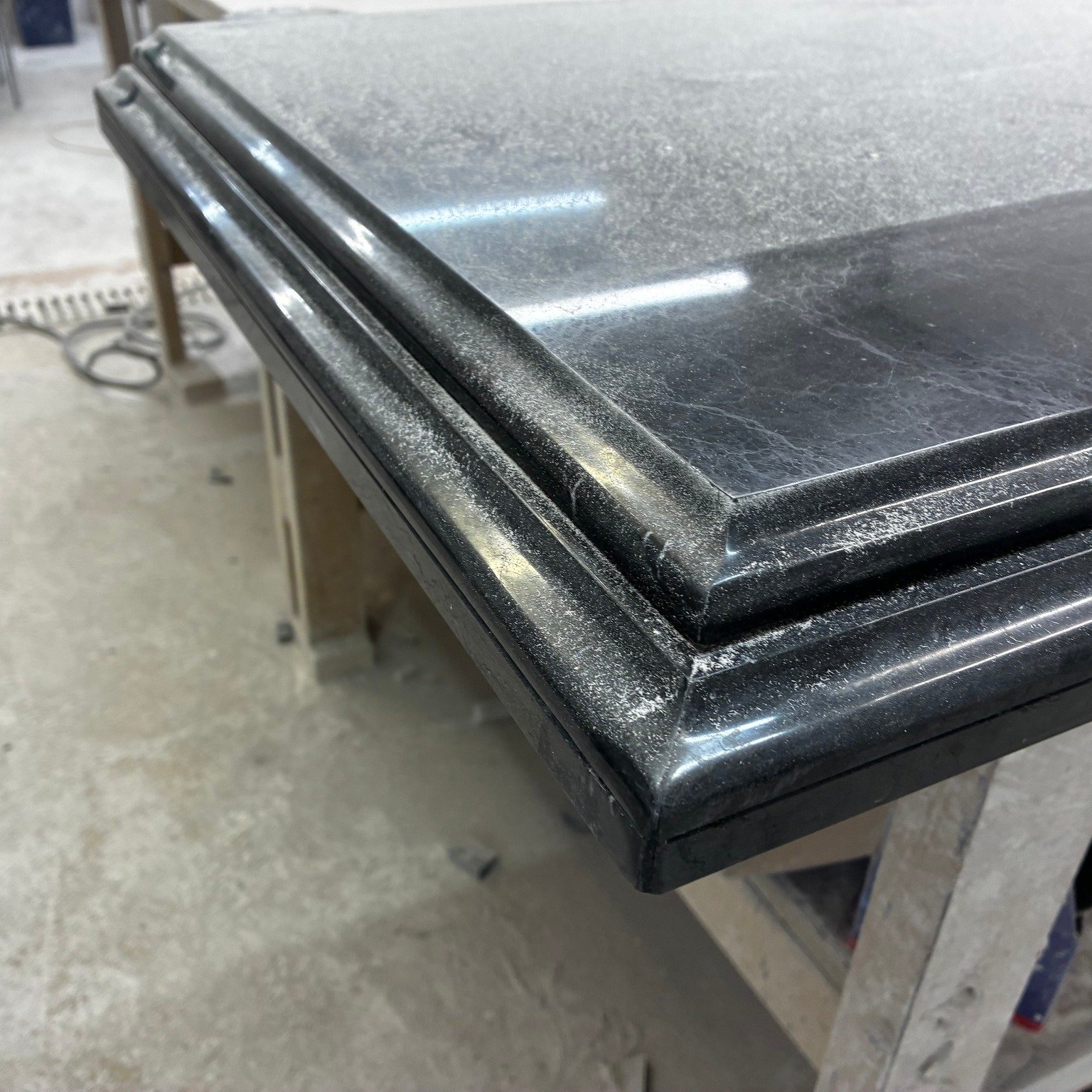 Nice bit of edge work..........

Ian has been working his magic on this handmade Nero Marquina hearth........

#stonemason⛏#marblehearth🔥 #handmade #hearthandhome #naturalstone