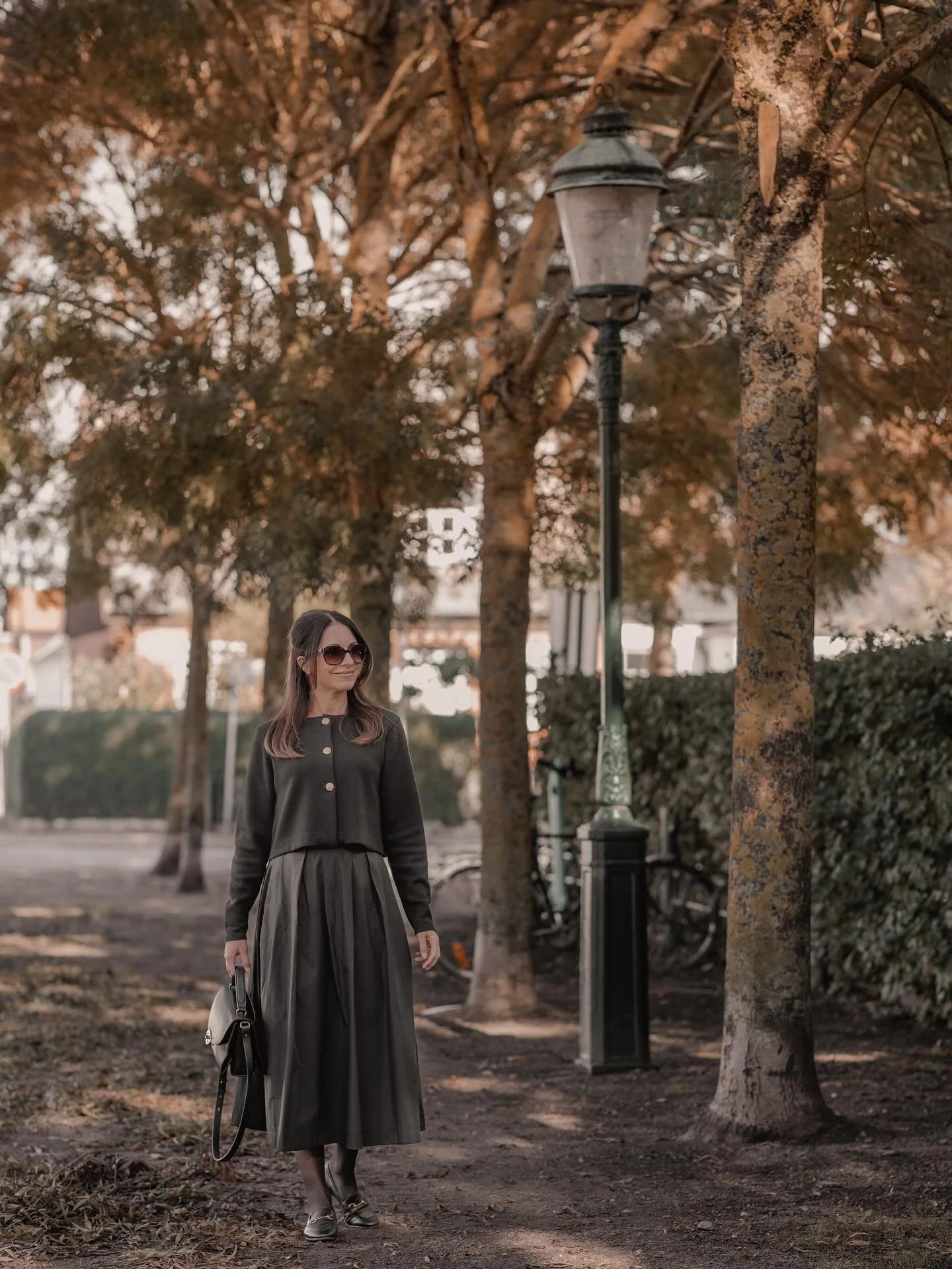 Tackar &ouml;dmjukast f&ouml;r alla grattis! 🤎🍂 Jag forts&auml;tter l&aring;tsas att jag inte blir &auml;ldre, bara mer exklusiv.

F&ouml;delsedagsoutfit fr&aring;n @stenstroms_official s&aring;klart!