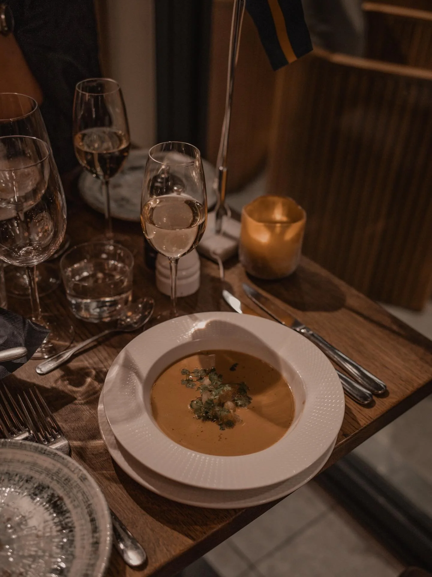 Alla hj&auml;rtans dag n&auml;rmar sig och det &auml;r en perfekt urs&auml;kt f&ouml;r att ta in ett dygn p&aring; spa &ndash; varma pooler, god mat och tid bara f&ouml;r varandra ❤️

D&auml;rf&ouml;r vill jag passa p&aring; att dela med mig av mina 