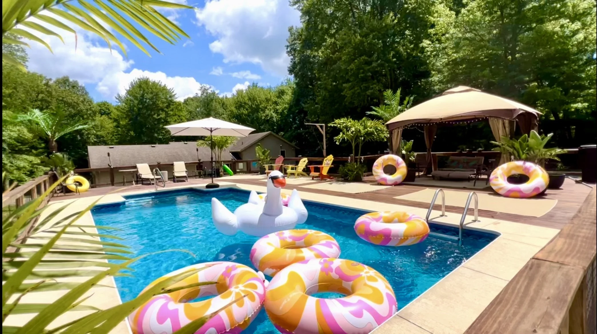 Tropical Airbnb