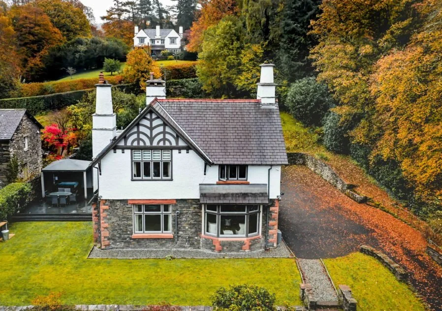 TAYA – Directions the Bon Vivant Boutique Smart Villa via the Cranleigh Boutique Hotel