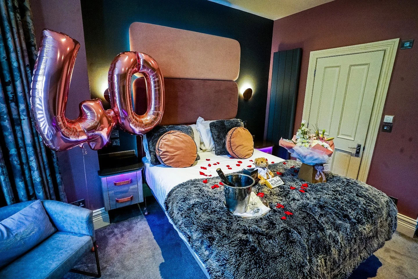 ✨ 2026 ISN'T WAITING FOR PERMISSION ✨

Neither should you.
🥂 Two nights of pure indulgence at Cranleigh
🎆 Dec 31-Jan 2 
🍳 Wake up to gourmet breakfast 
🎉 FREE BAHA access NYE - because you're worth it
💎 8 room styles to choose from 

Early birds