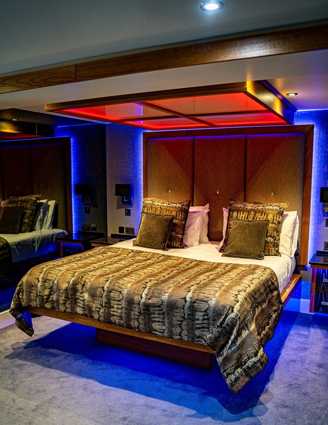 2026: REGRETS OR VICTORY? 🎆
Choose wisely.
Cranleigh Boutique NYE
Dec 31–Jan 2 (2 nights)
✓ Free BAHA access NYE
✓ Breakfast included
✓ 10% off early birds
✓ 8 boutique rooms
Wake up Jan 1 like a winner.
Book now 🔥 -https://thecranleigh.co