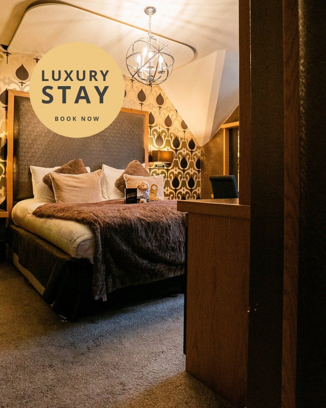 🎯 EVERYTHING YOU WANT. ALL WITHIN 2 MINUTES.

Stop driving around the Lakes like a tourist.
Your perfect day, no car needed:
&rarr; Spa session? Done.
&rarr; Sunset cocktails? Walk outside.
&rarr; Asian BBQ at BAHA? Literally next door.

No driving.