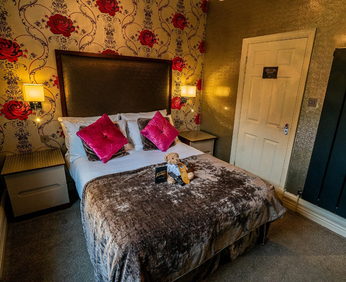 8 rooms. That's it.

The Cranleigh NYE Package isn't for everyone. Just the ones who plan ahead.
You get: BAHA's legendary NYE party, your own boutique suite upstairs, breakfast to cure whatever Jan 1st brings, and another night to do it all again.
T