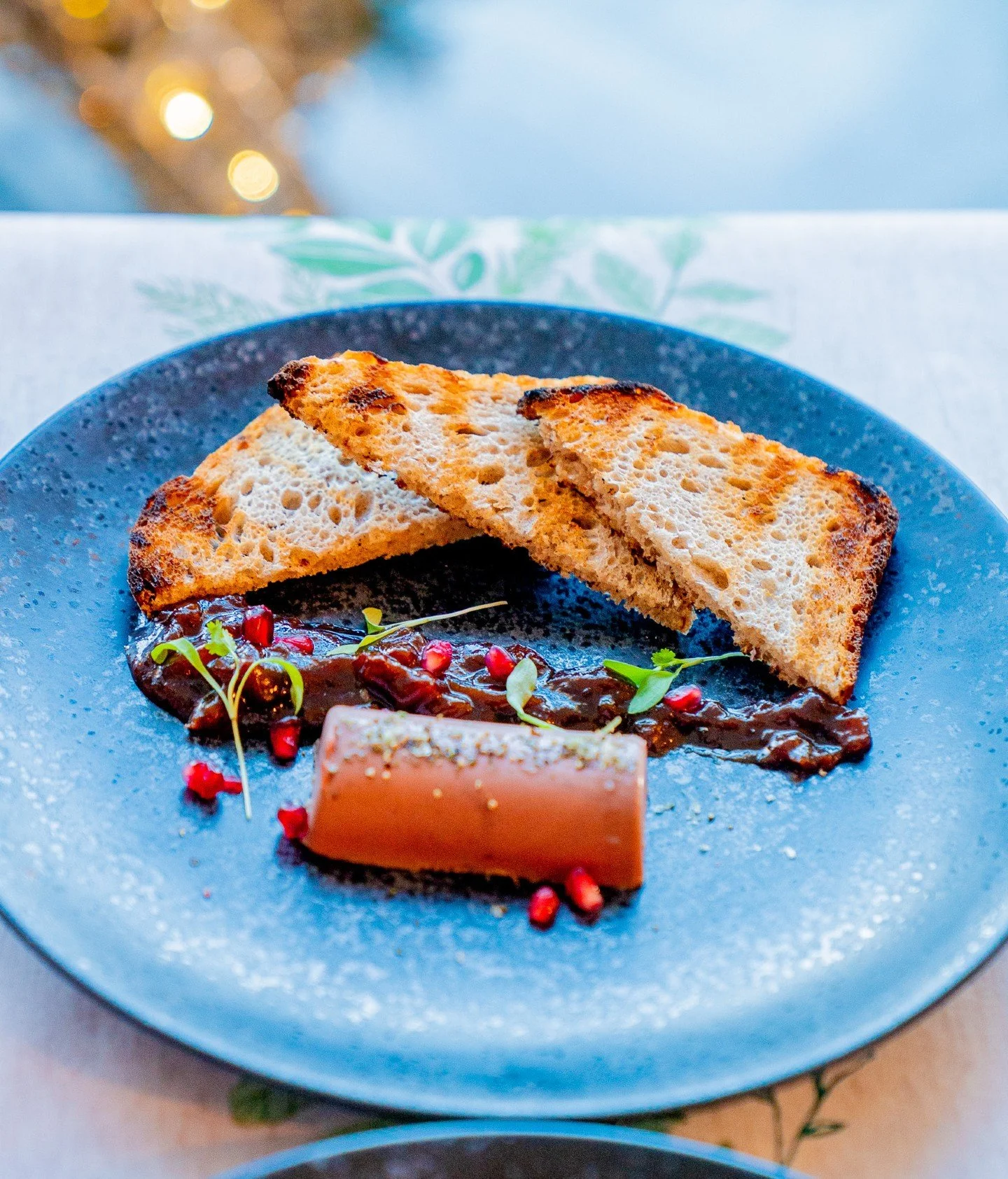 STAYING AT CRANLEIGH THIS FESTIVE SEASON? ✨

Walk 2 minutes to BAHA for the best Christmas menu in Bowness.
Chicken liver. Beef fillet. Pan fried Salmon. Christmas pudding. The works.
&pound;35.95 for 3 courses + your 15% Cranleigh guest discount.

M