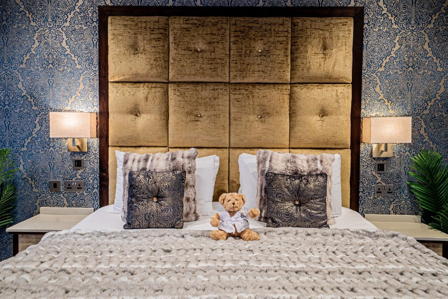 Haven't sorted your New Year's romance yet? Time's ticking. ⏰💙

Cranleigh Dec 31&ndash;Jan 2: Lake District luxury with your favourite person.
✅ Free entry to BAHA's NYE party
✅ Boutique room 2 mins away (stumble home sorted)
✅ Full breakfast both m