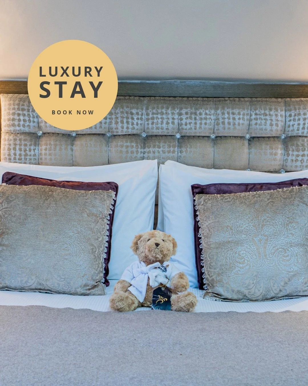 Park once. Walk everywhere. 🖤 

Your Cranleigh stay equals zero car stress. Whether you&rsquo;re heading for a sophisticated morning spa session, exploring the heart of Bowness, or strolling to dinner at BAHA, everything is on your doorstep. 

Arriv