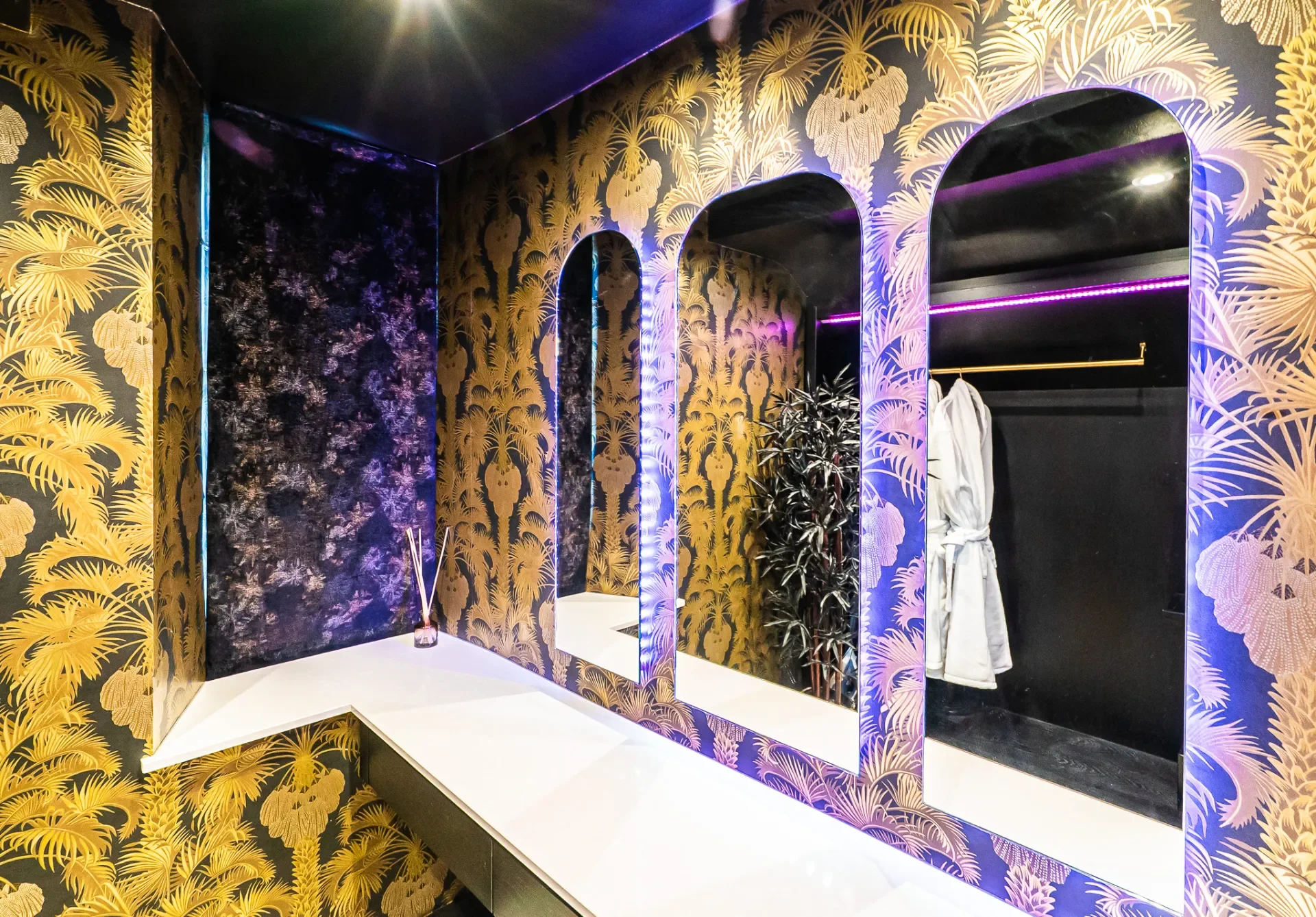 Cranleigh Hotel-Seduction-suite-dressing-room--lake-district-DSC09934.webp