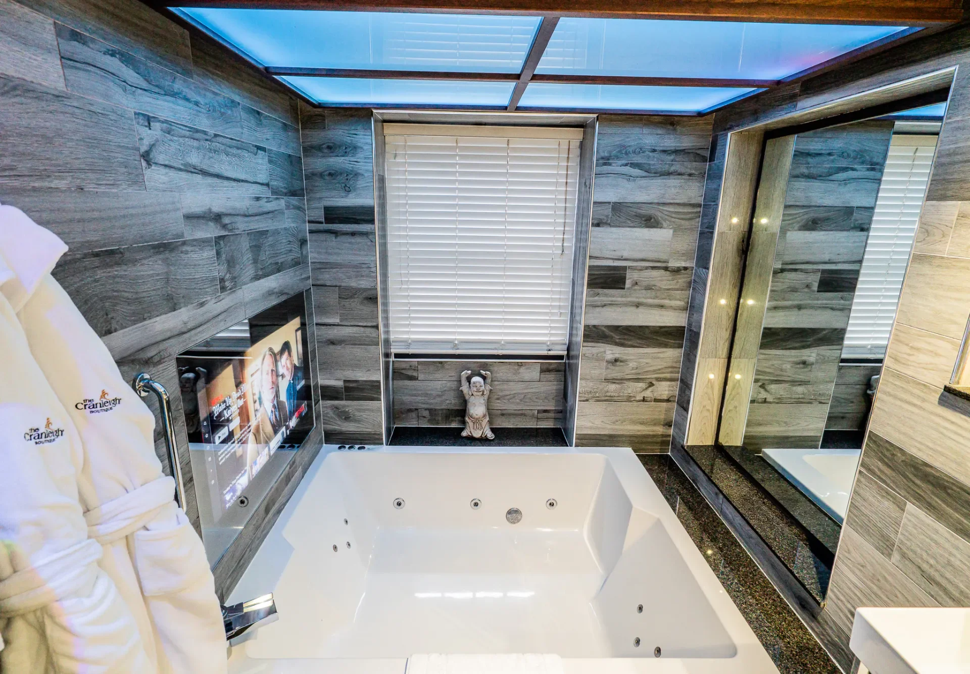 church suites-utopia-hotel-DSC08819.webp