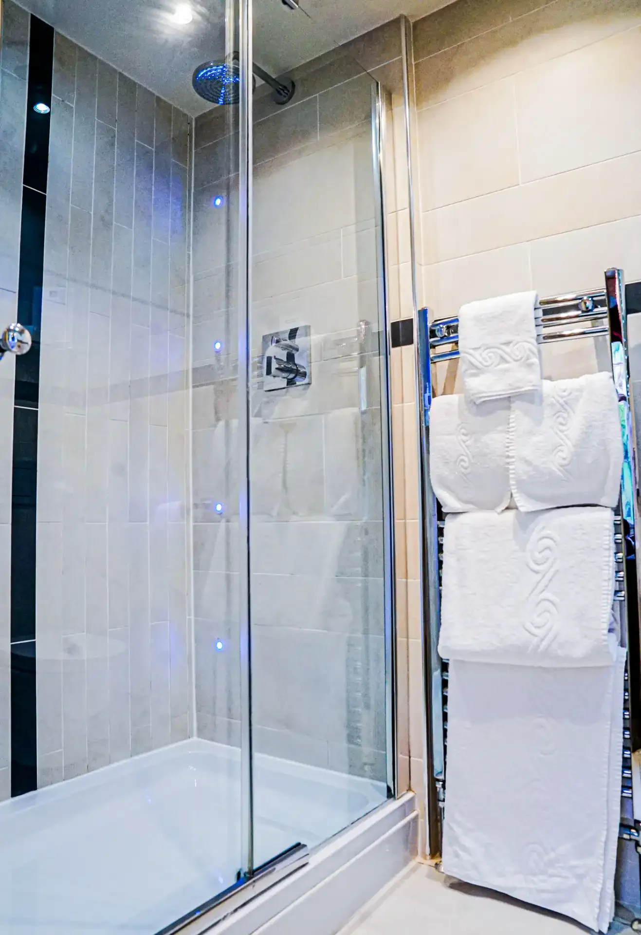 Bathroom Standard Room 3 Cranleigh Boutique