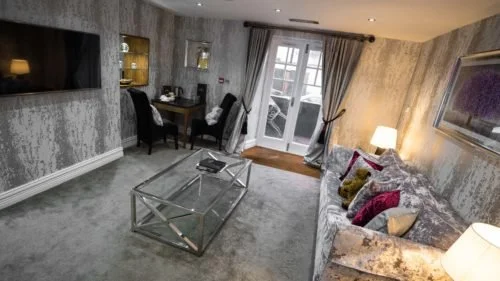 The Cranleigh Boutique Escape Suite img 5