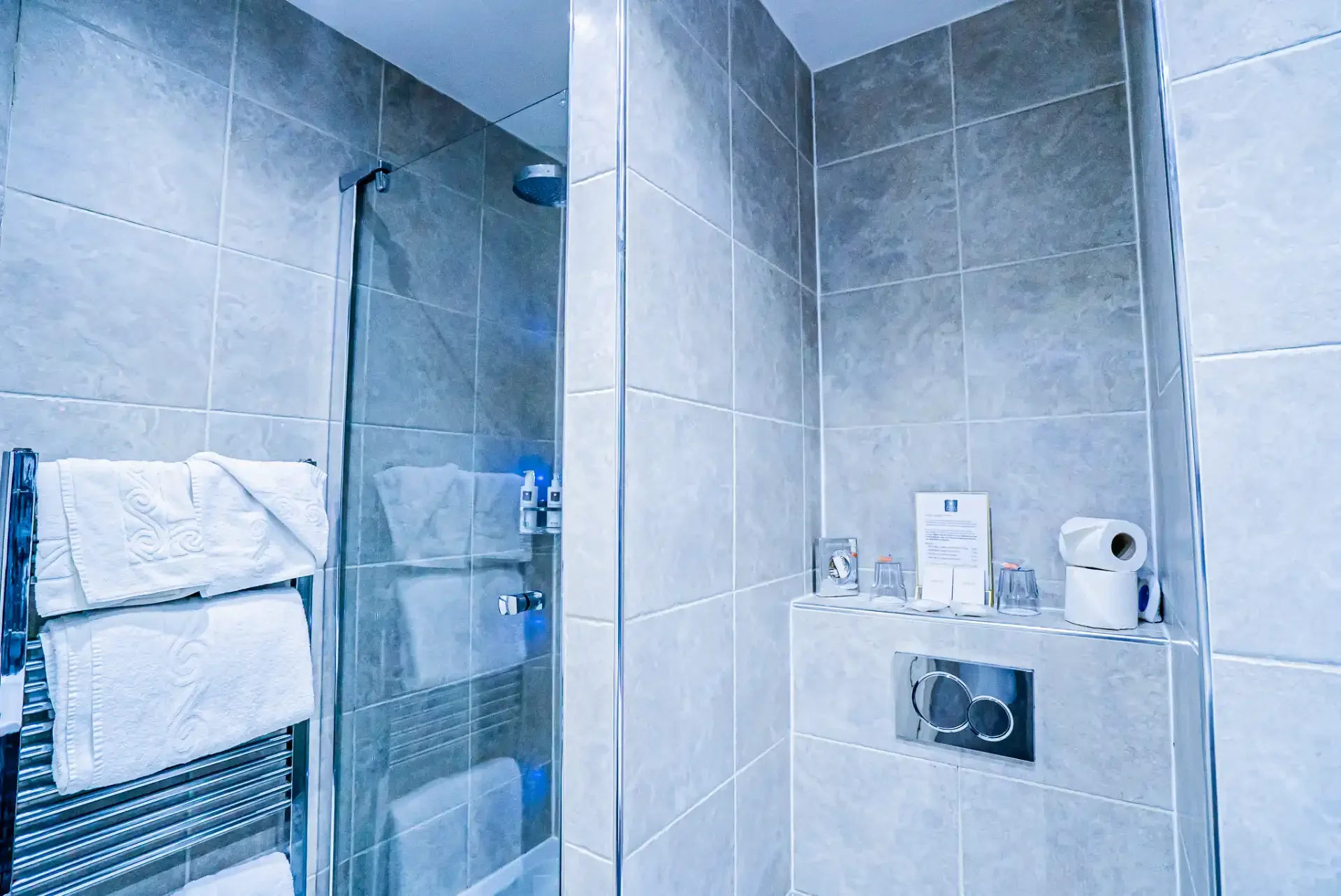 luxury room 9 shower windermere hotels