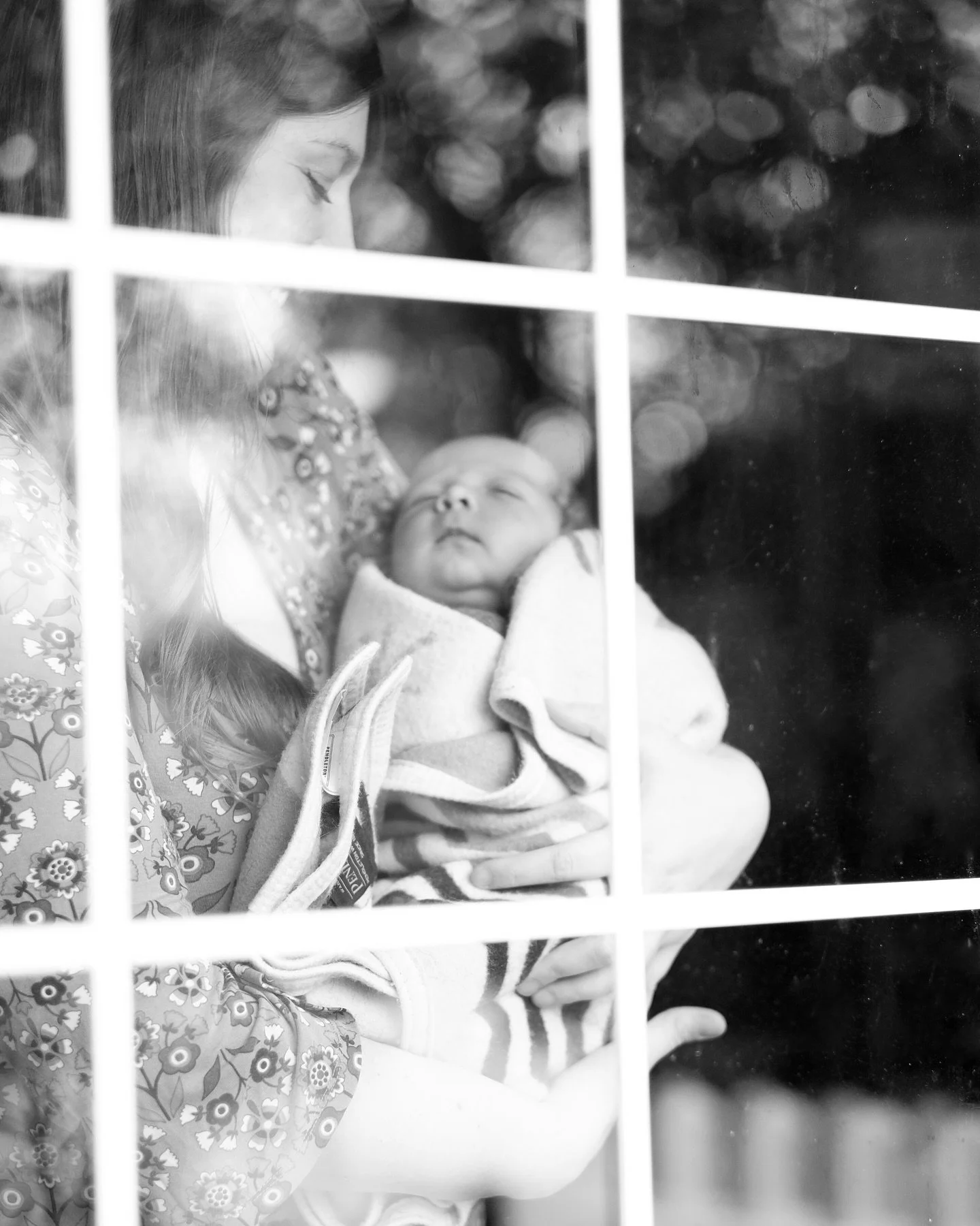 One more from my shoot with Rachel&rsquo;s family - this one just needed a place on the grid. 

#newborn #newbornphotography #newbornsession #familyphotography #vashonphotographer #vashonisland