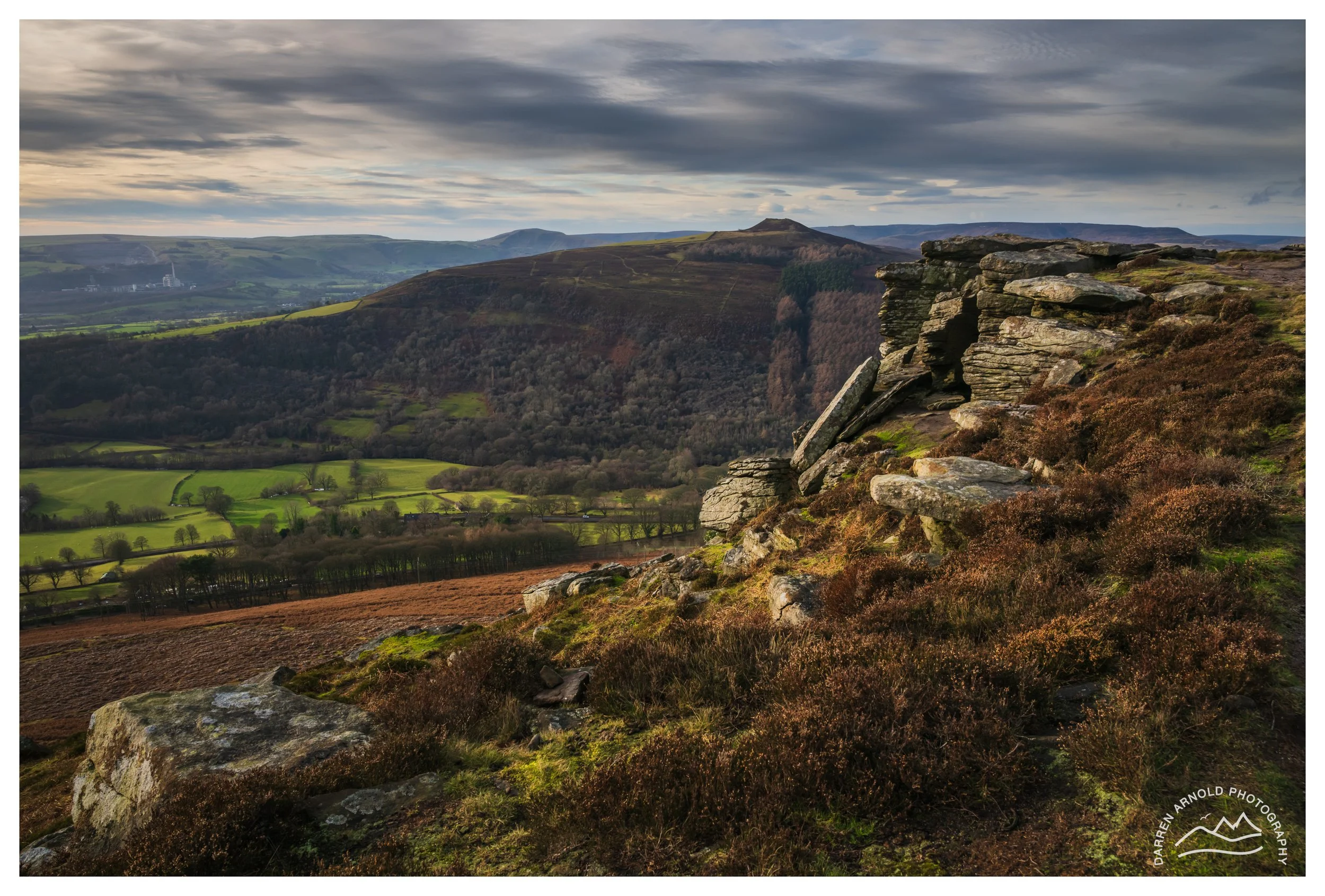 Web_View from Top_20260114_Peak District_Bamford Edge.jpg